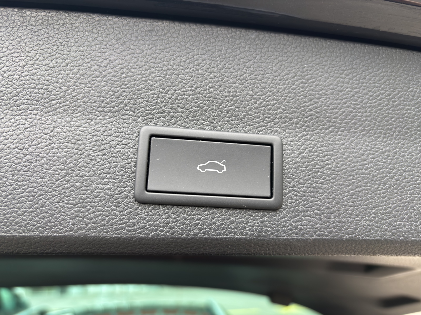 SEAT Ateca 1.5 TSI EVO DSG Xperience mit LED-Scheinwerfer und Rückfahrkamrea-image-8