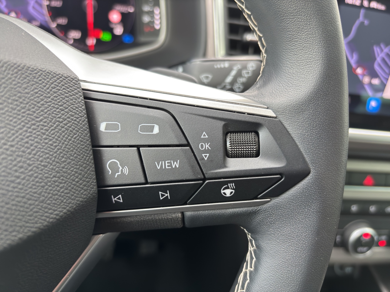 SEAT Ateca 1.5 TSI EVO DSG Xperience mit LED-Scheinwerfer und Rückfahrkamrea-image-14