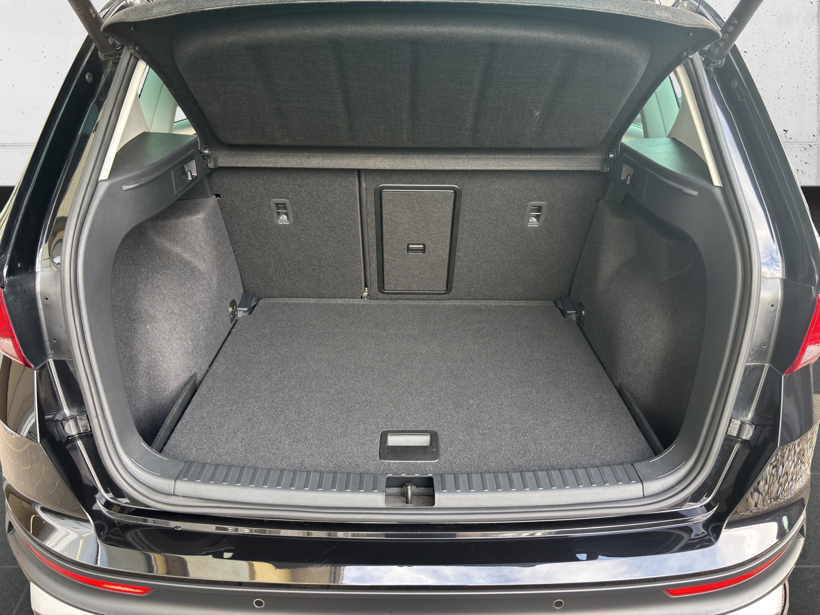 SEAT Ateca 1.5 TSI EVO DSG Xperience mit LED-Scheinwerfer und Rückfahrkamrea-image-7