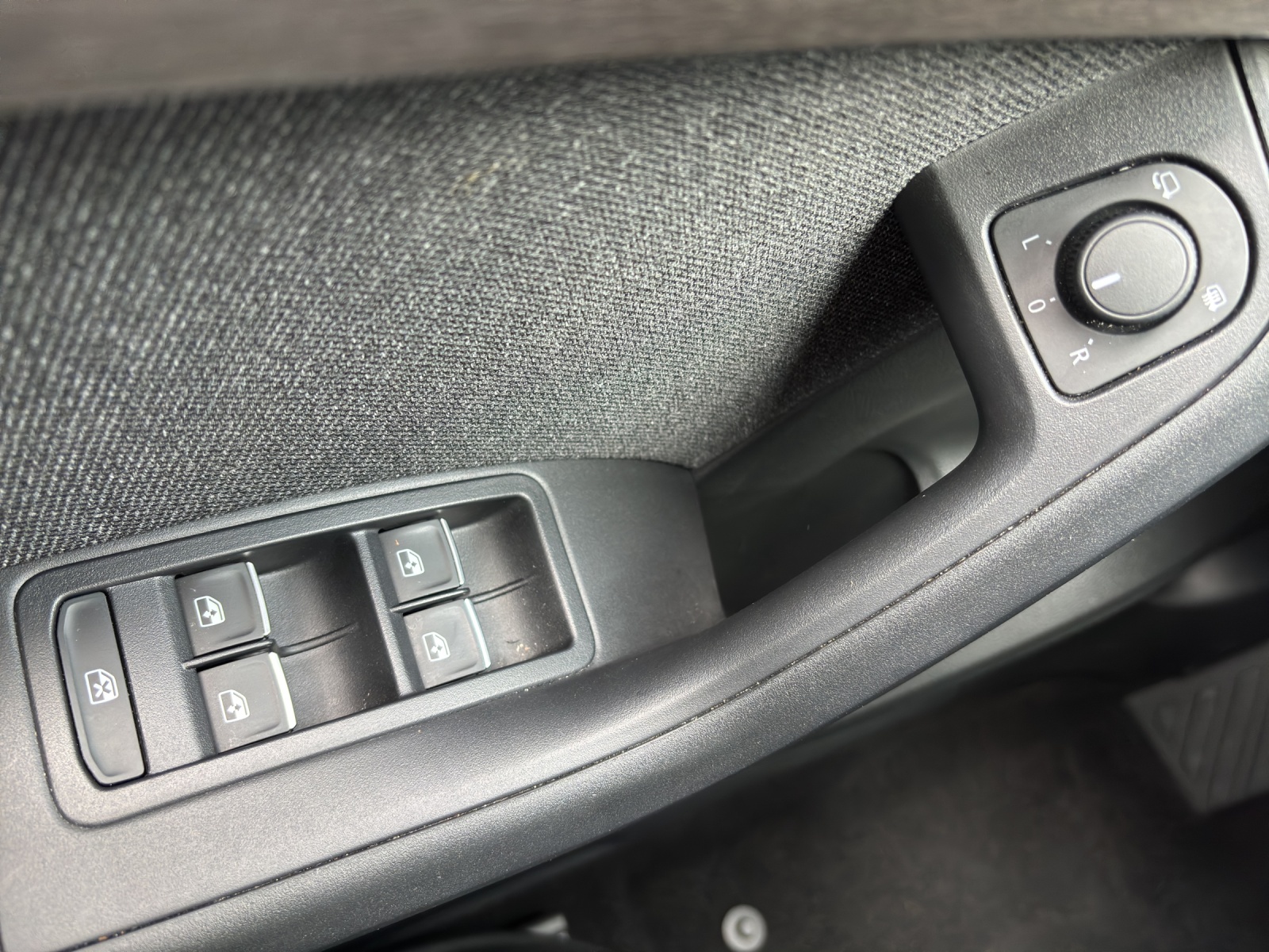 SEAT Ateca 1.5 TSI EVO DSG Xperience mit LED-Scheinwerfer und Rückfahrkamrea-image-29