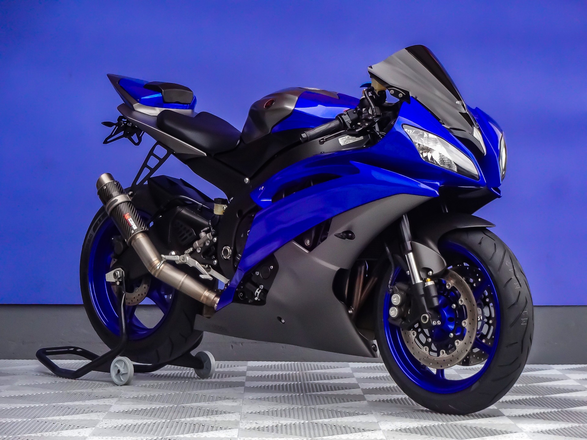 YAMAHA YZF-R6-image-1