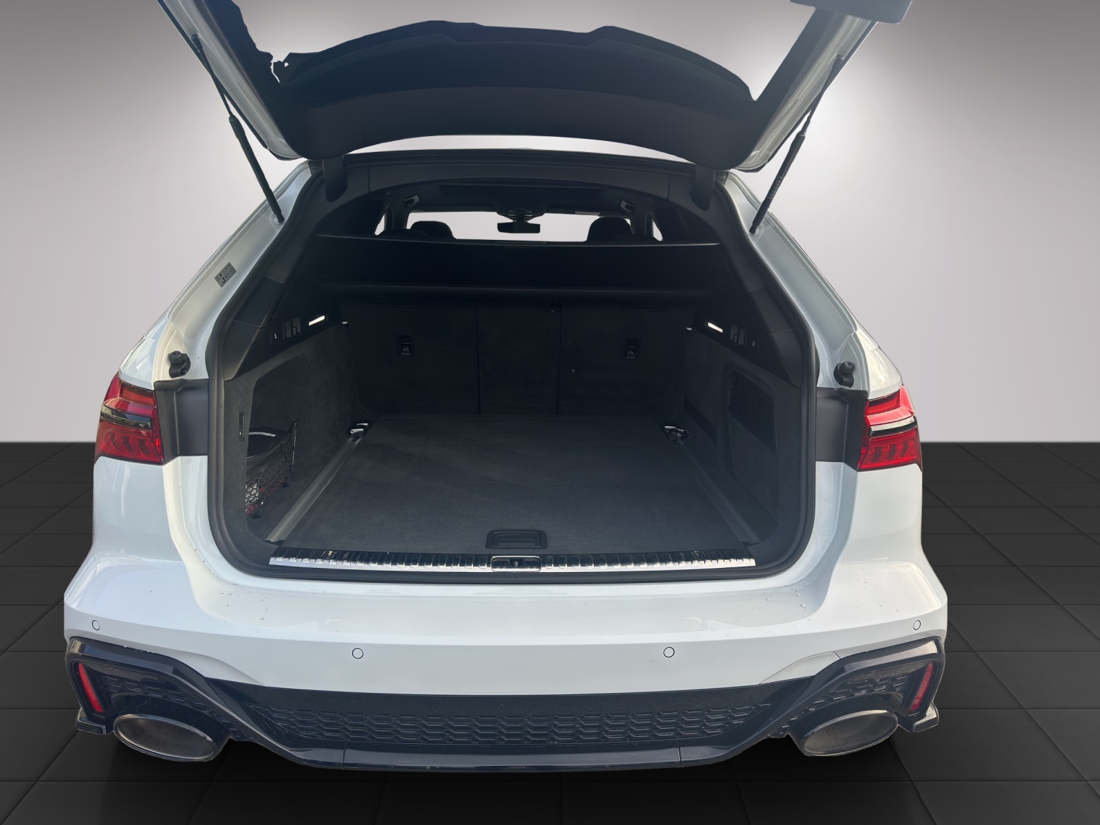 AUDI RS6 Avant 4.0 TFSI V8 quattro-image-16