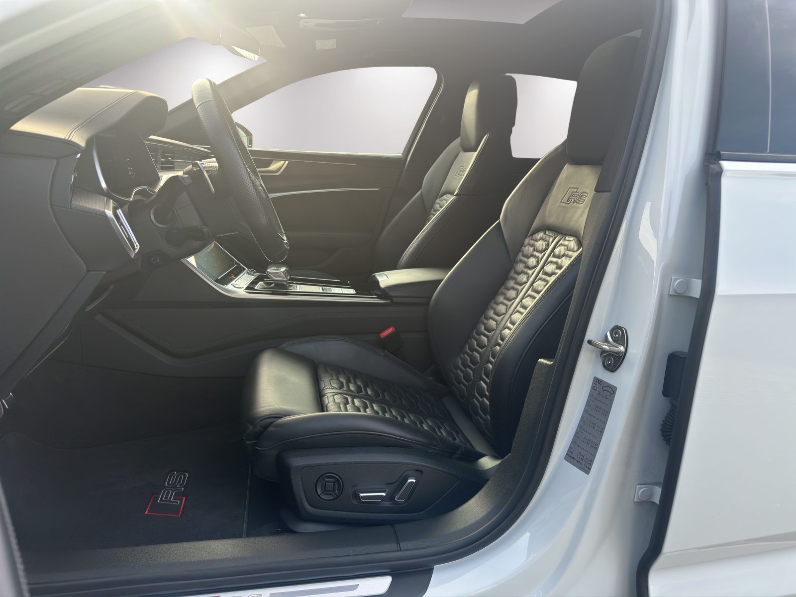 AUDI RS6 Avant 4.0 TFSI V8 quattro-image-11