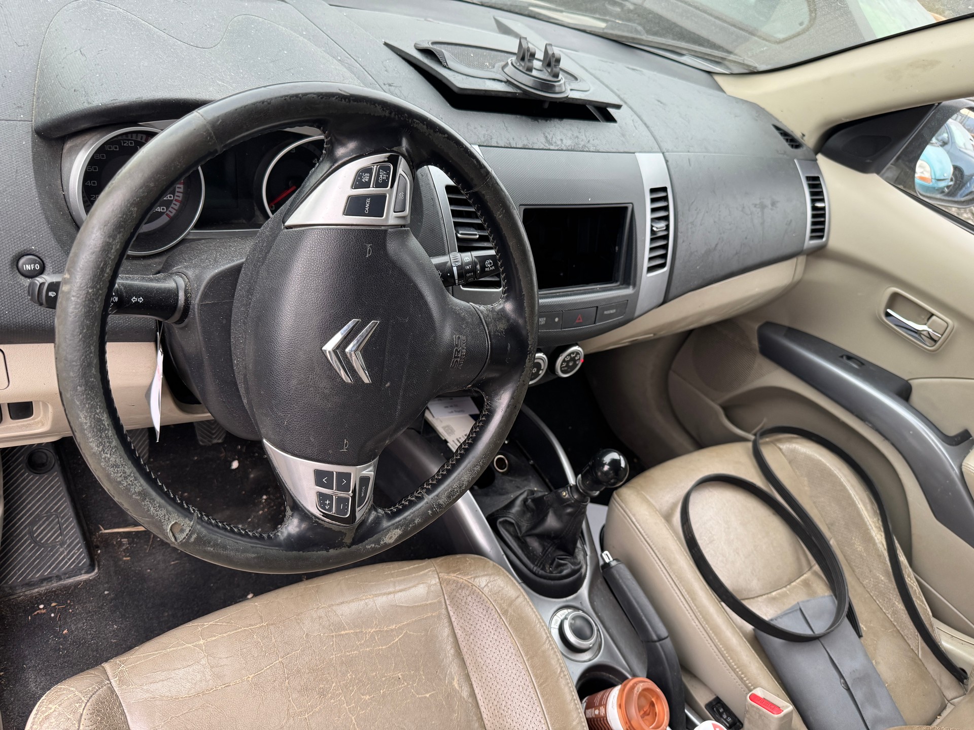 CITROEN C-Crosser 2.2 HDi Exclusive-image-4