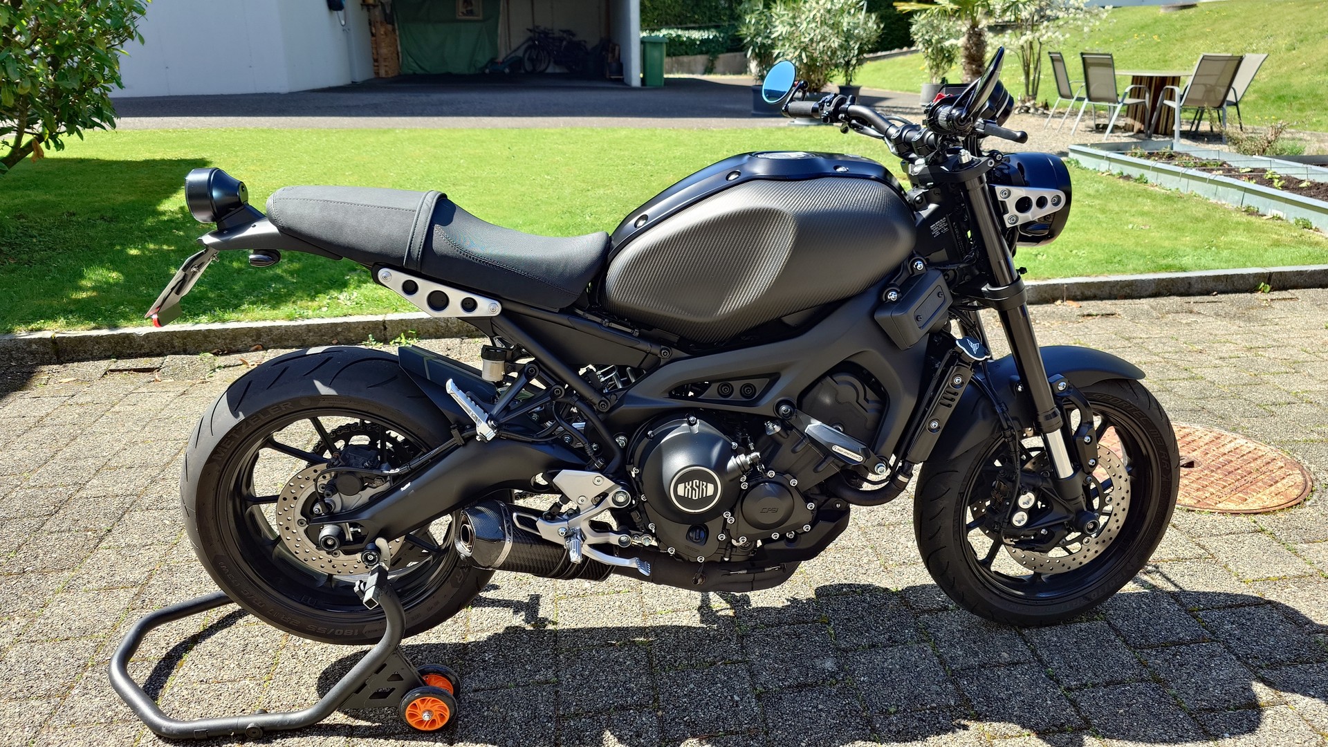 YAMAHA XSR 900-image-0