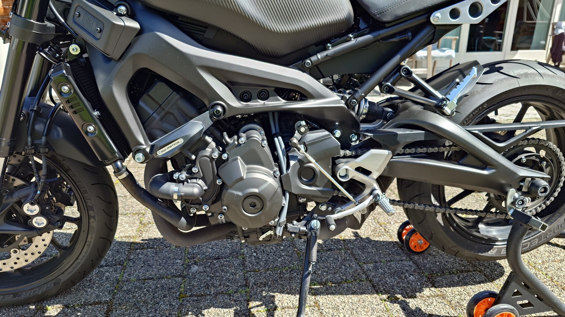 YAMAHA XSR 900-image-10