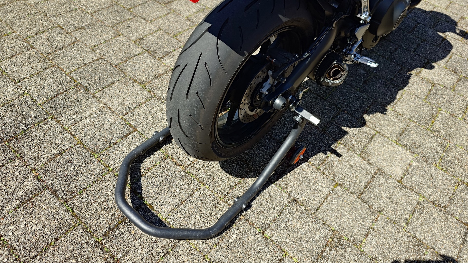 YAMAHA XSR 900-image-12