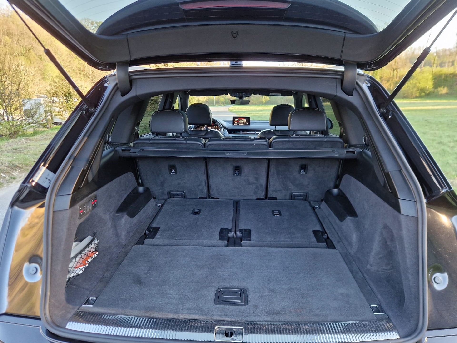 AUDI Q7 50 TDI quattro tiptronic-image-13