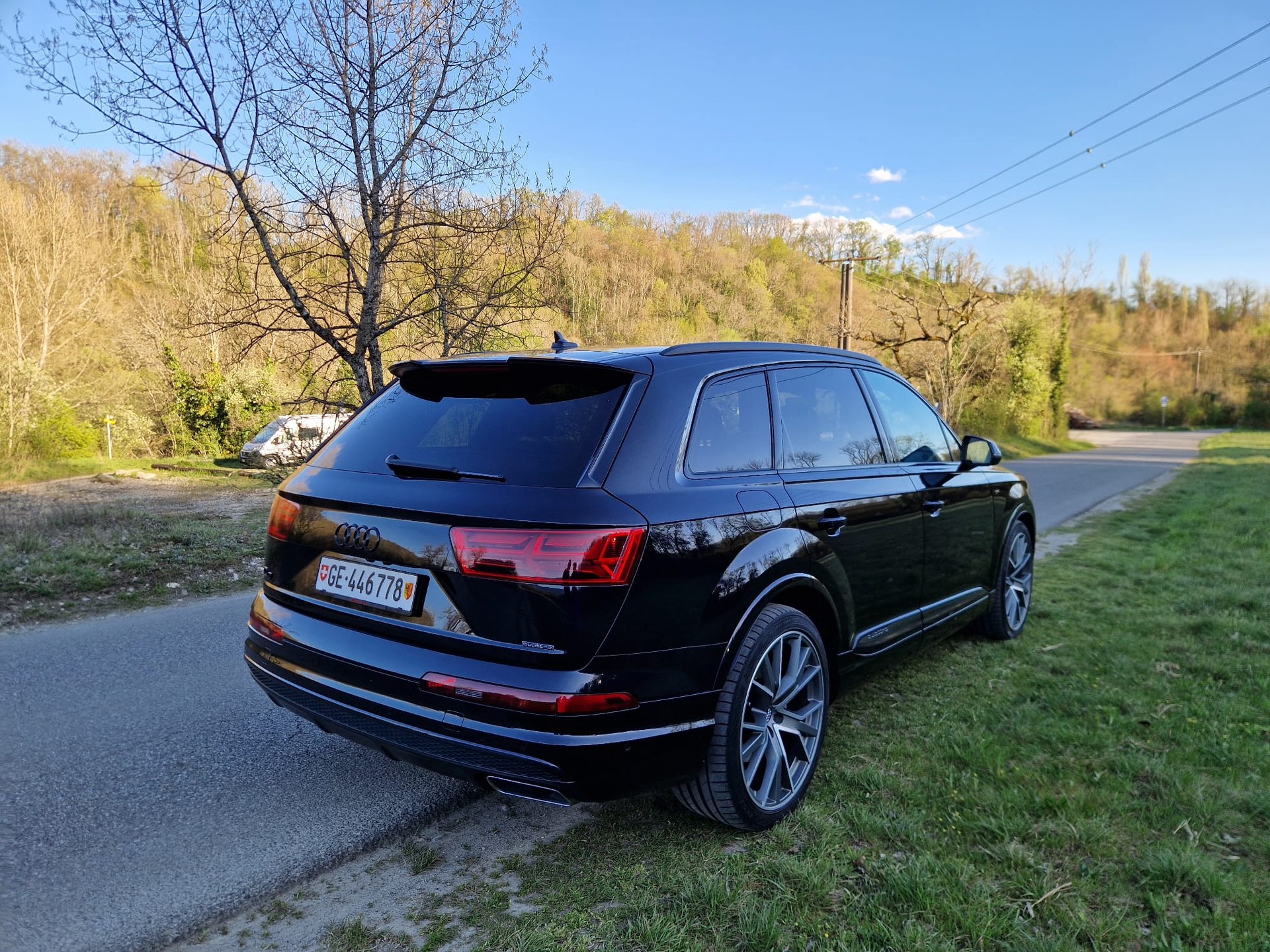 AUDI Q7 50 TDI quattro tiptronic-image-9