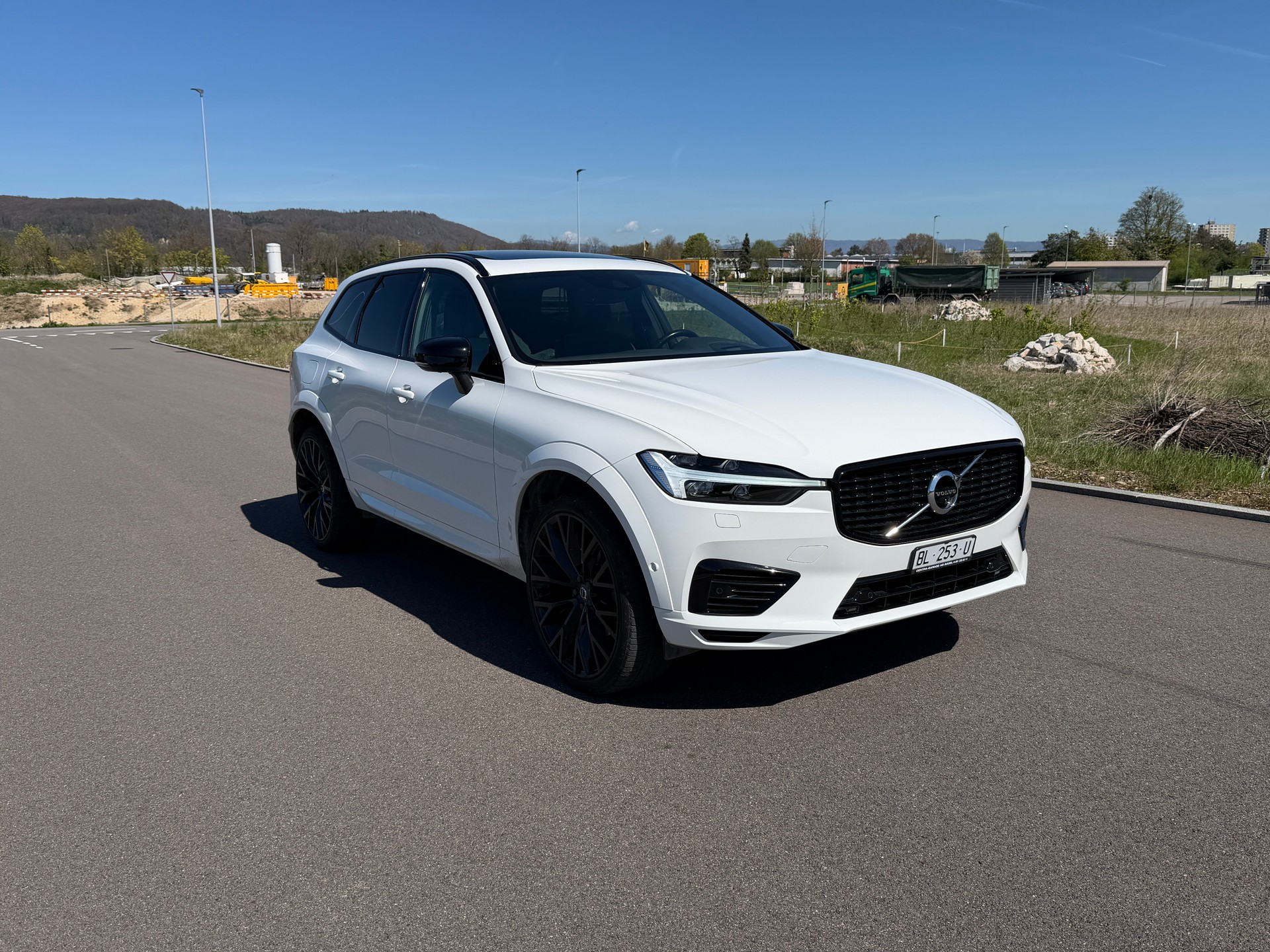 VOLVO XC60 T8 eAWD R-Design Geartronic-image-9