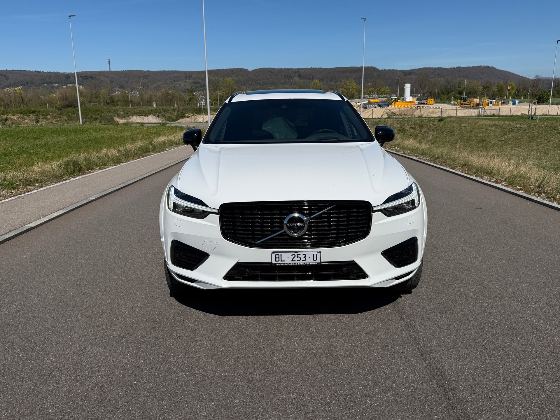 VOLVO XC60 T8 eAWD R-Design Geartronic-image-4