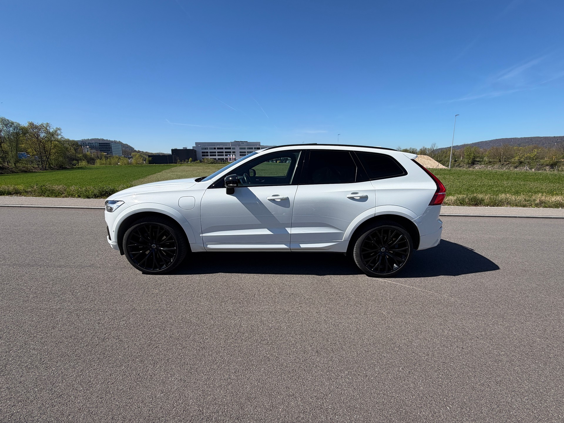 VOLVO XC60 T8 eAWD R-Design Geartronic-image-5