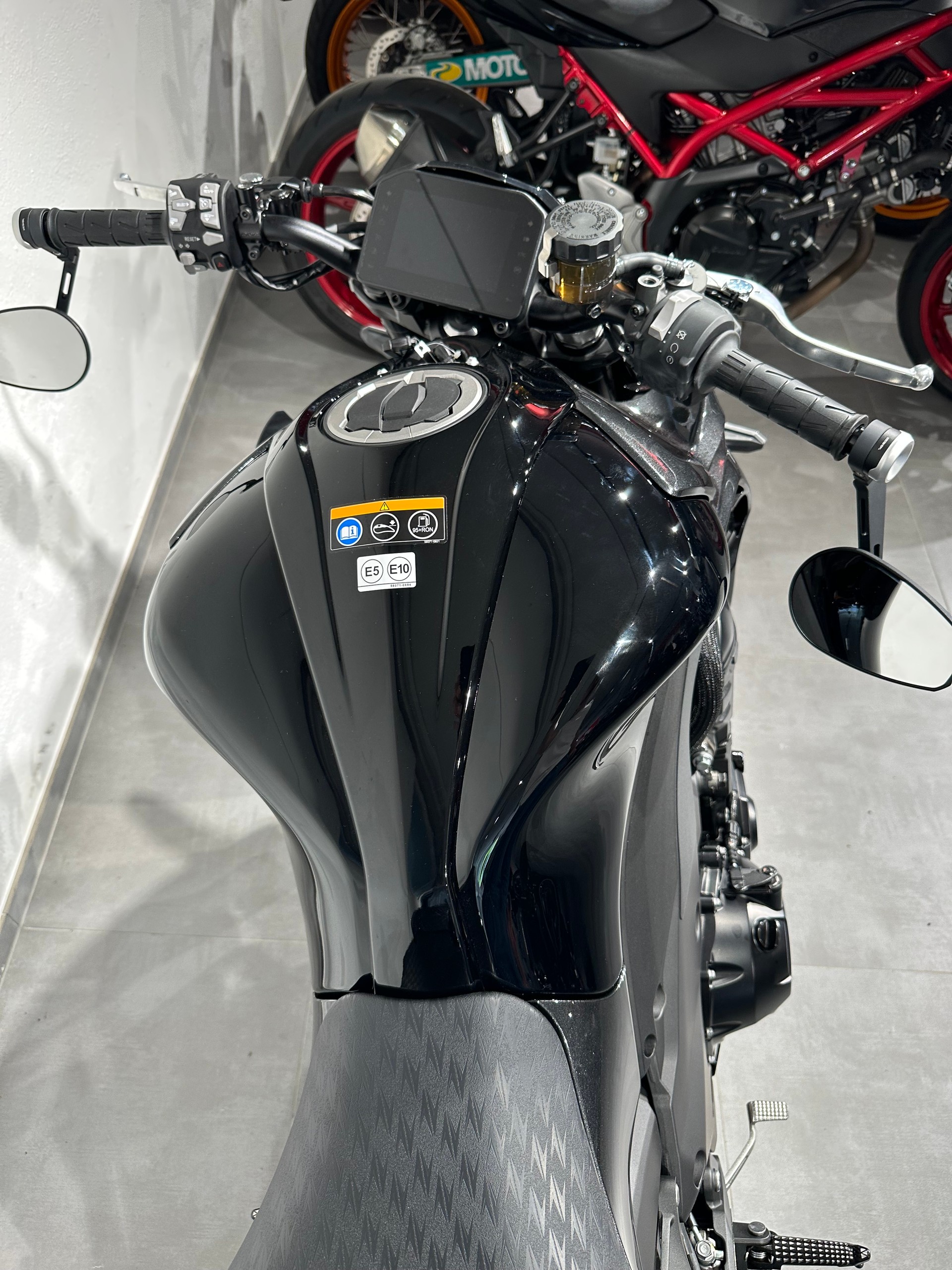 KAWASAKI Z 1100-image-3