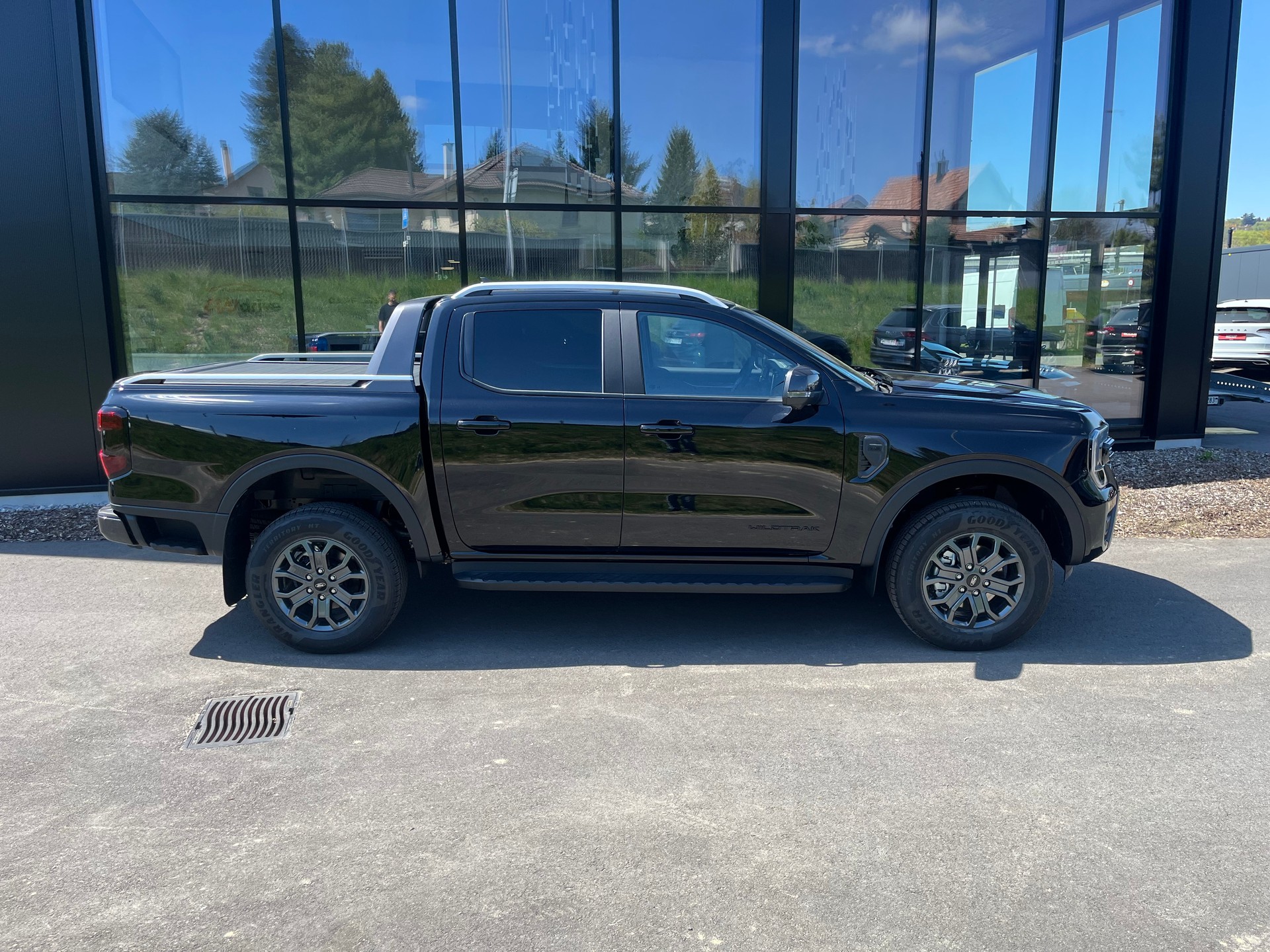 FORD Ranger Wildtrak 3.0 Eco Blue e-4WD Automat-image-3