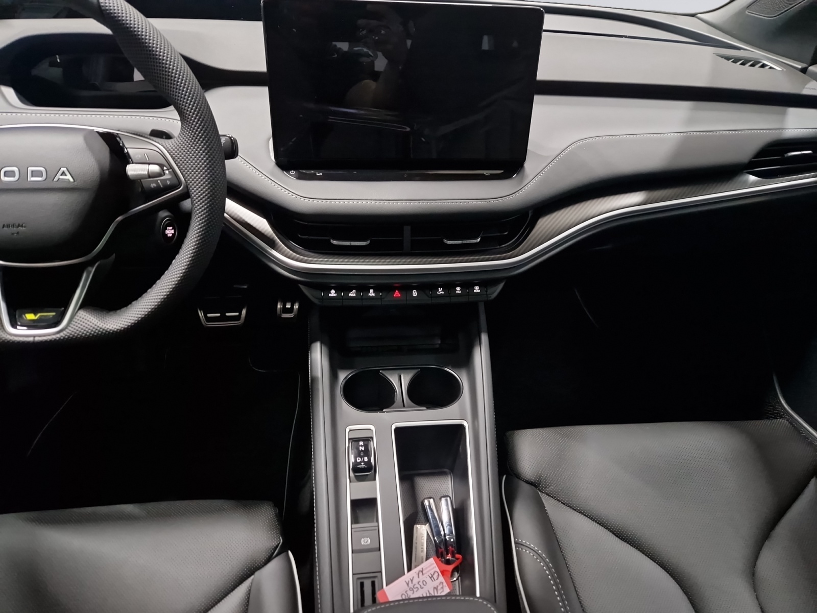 SKODA Enyaq 4x4 RS-image-11