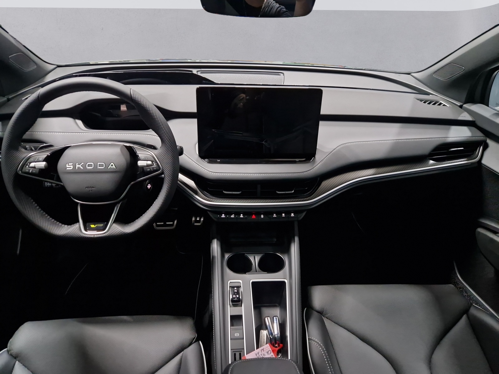 SKODA Enyaq 4x4 RS-image-10