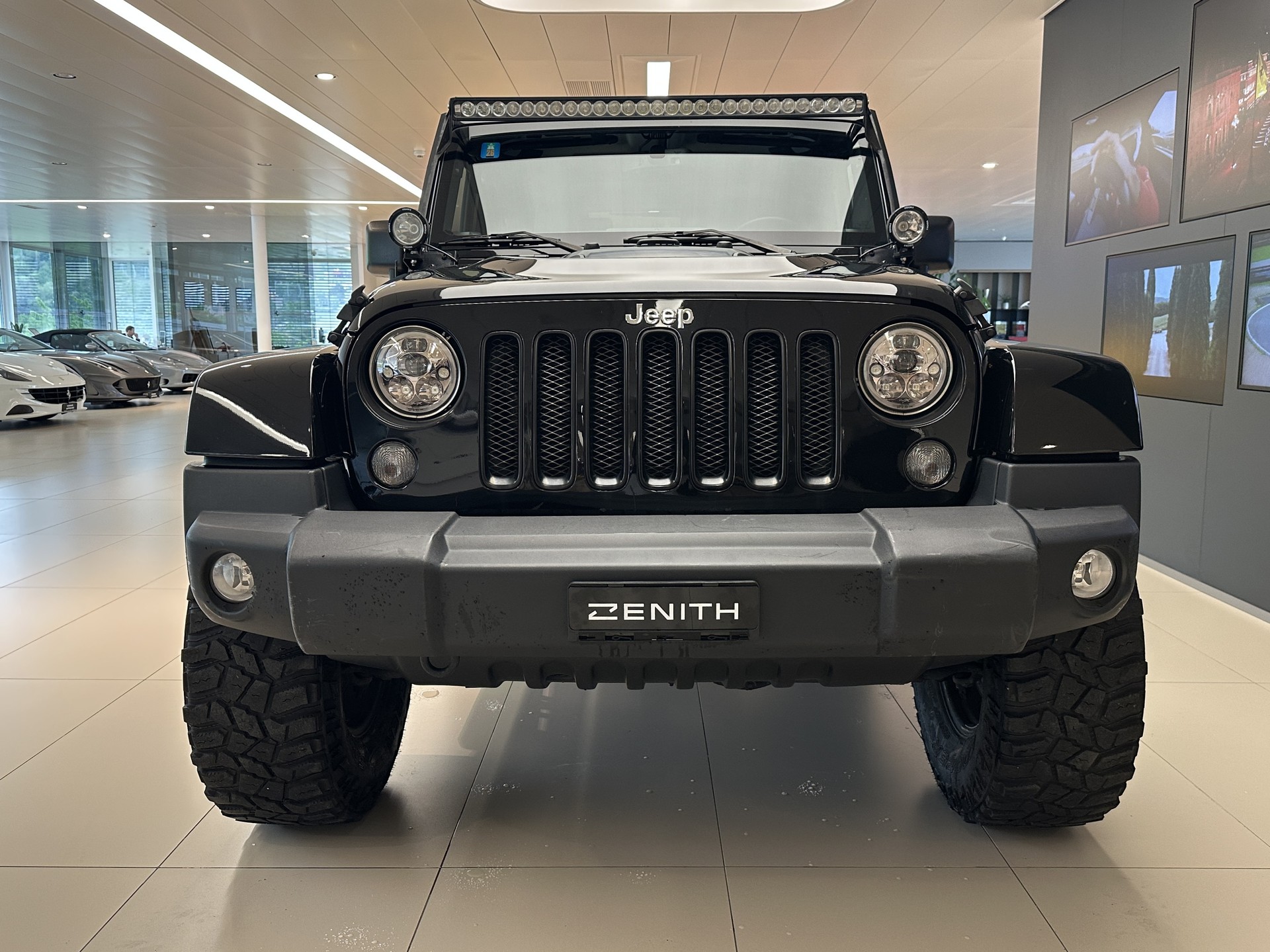 JEEP Wrangler 3.6 Sahara Automatic-image-1