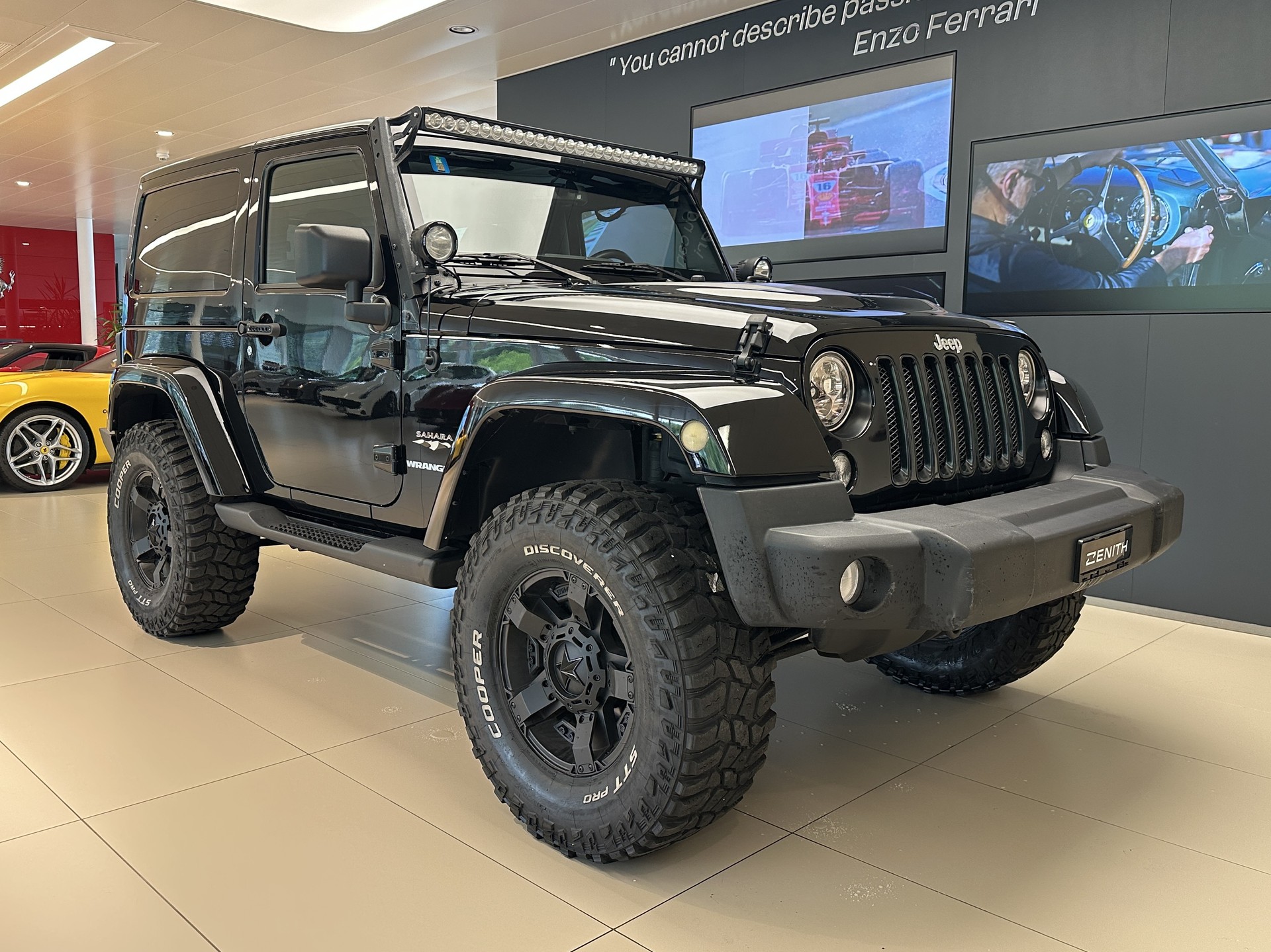 JEEP Wrangler 3.6 Sahara Automatic-image-2