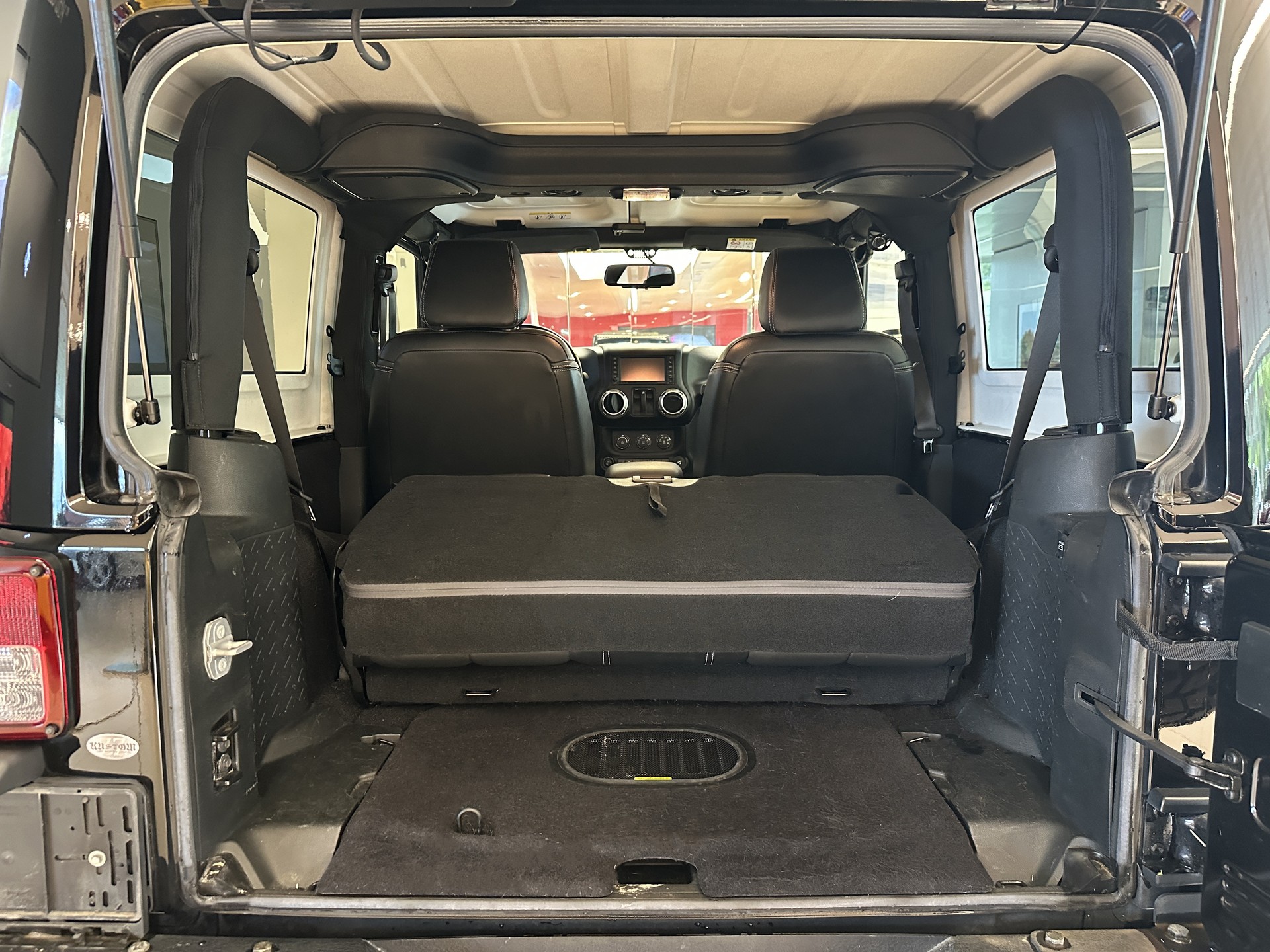 JEEP Wrangler 3.6 Sahara Automatic-image-14