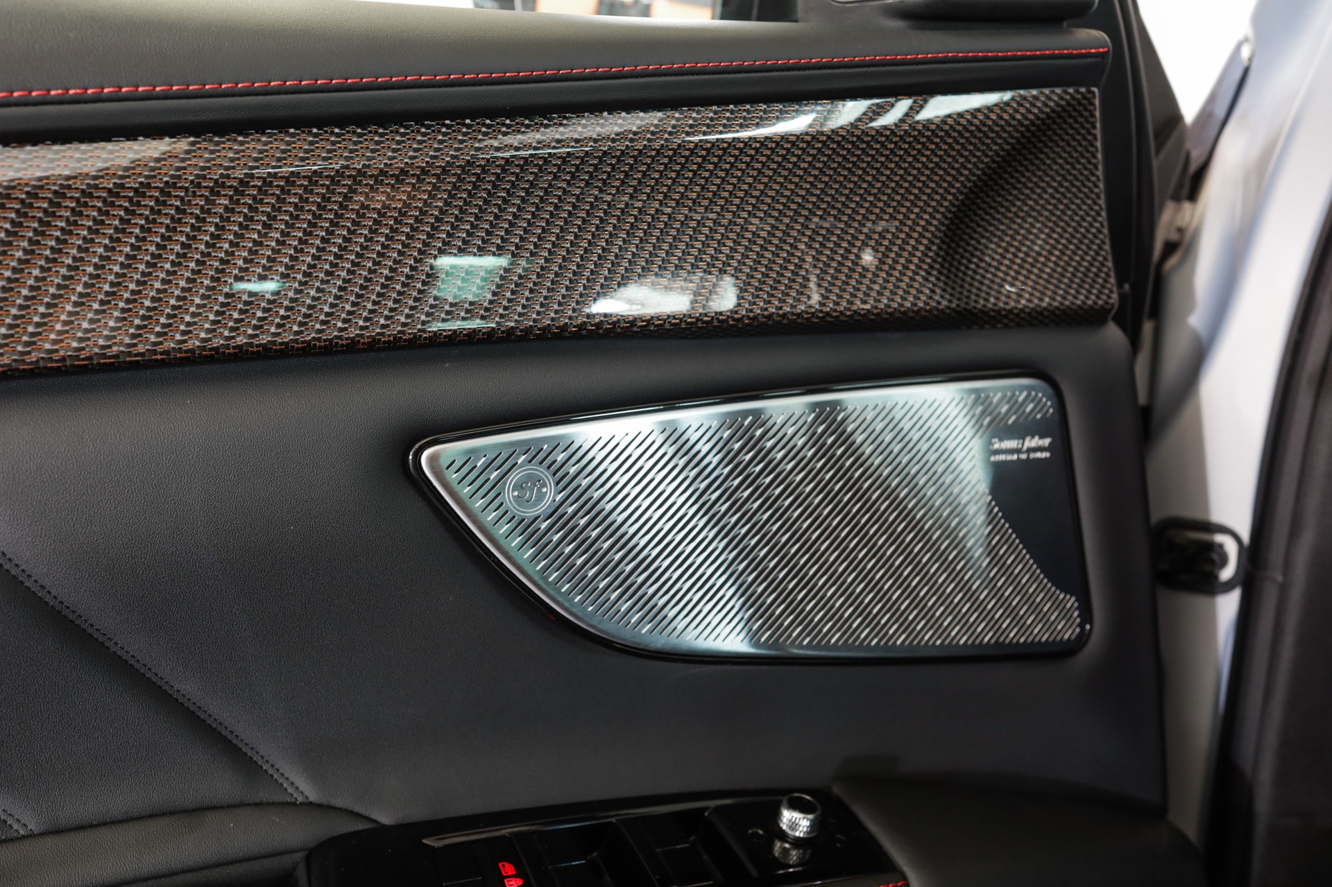 MASERATI Grecale 2.0 MHEV Modena Hybrid Automatica-image-21