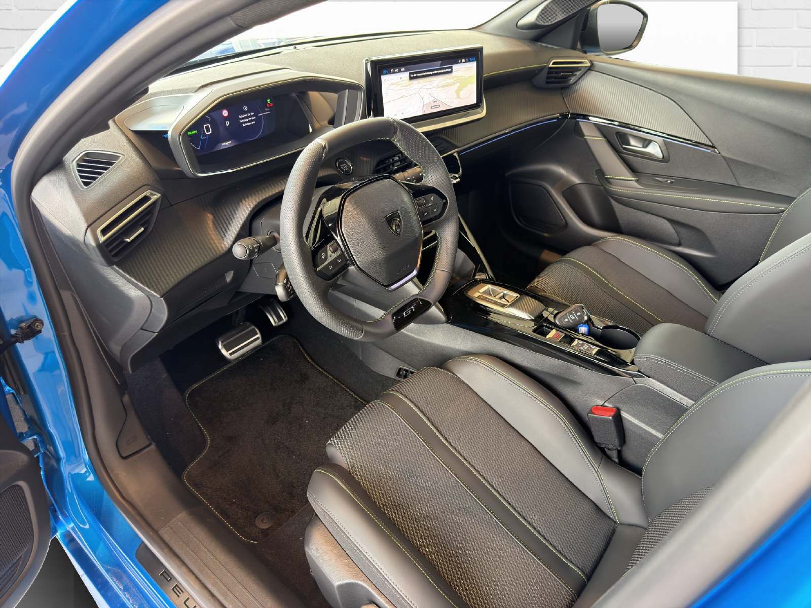 PEUGEOT 208 e-GT-image-7