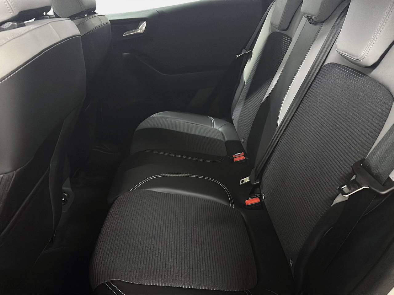 FORD Puma 1.0 EcoB Hybrid 155 Sound Edition-image-14