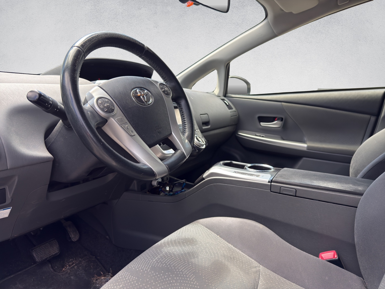TOYOTA Prius+ 1.8 VVT-i HSD Luna-image-10