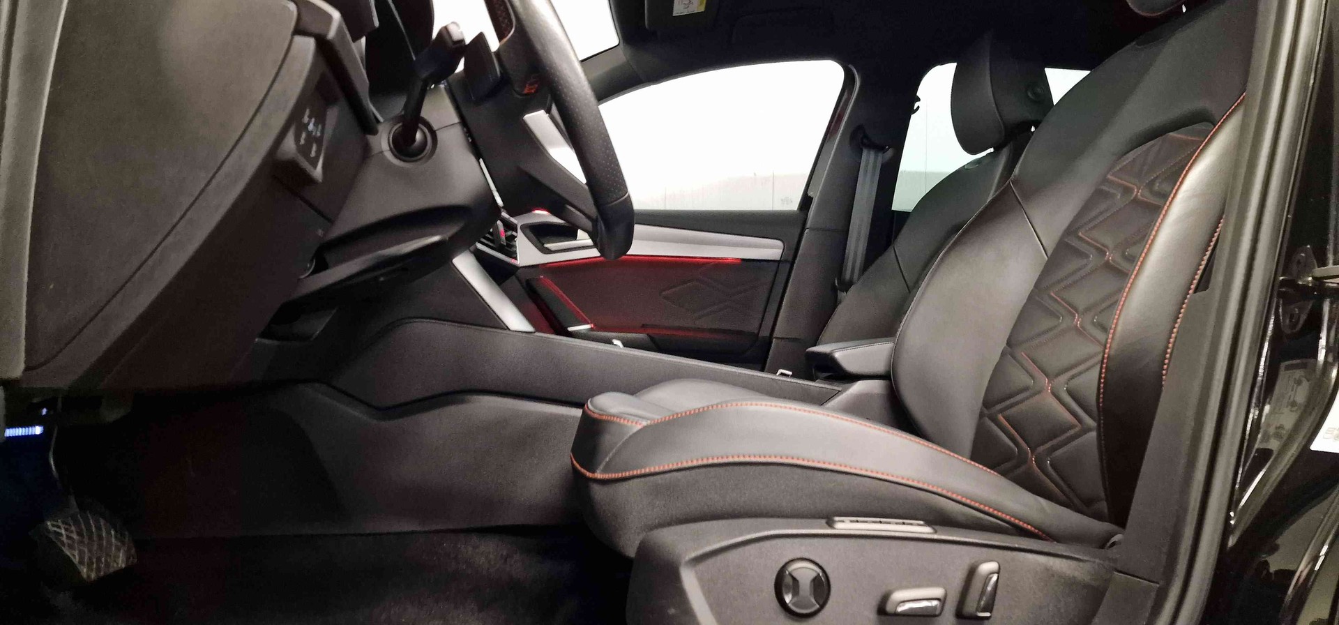 SEAT Leon ST 1.4 eHybrid pHEV DSG Hola FR-showroom-element-3