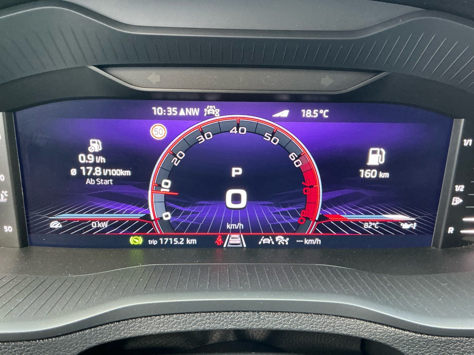 SKODA Karoq Sportline 4x4 *** PANORAMADACH & VIELES MEHR !!! ***-image-12