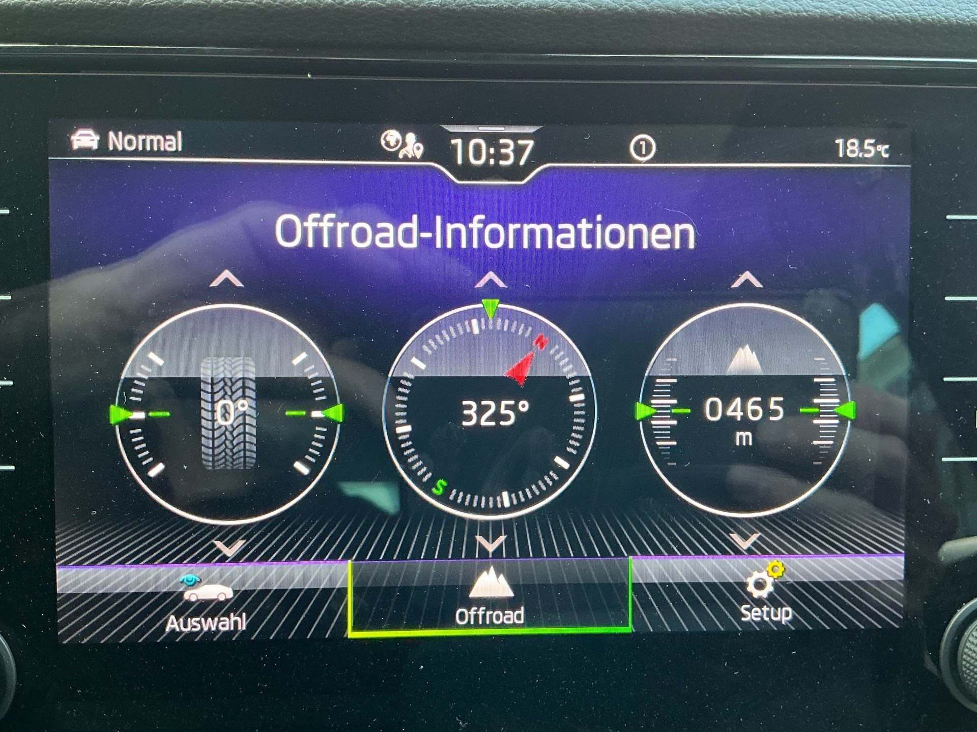 SKODA Karoq Sportline 4x4 *** PANORAMADACH & VIELES MEHR !!! ***-image-16