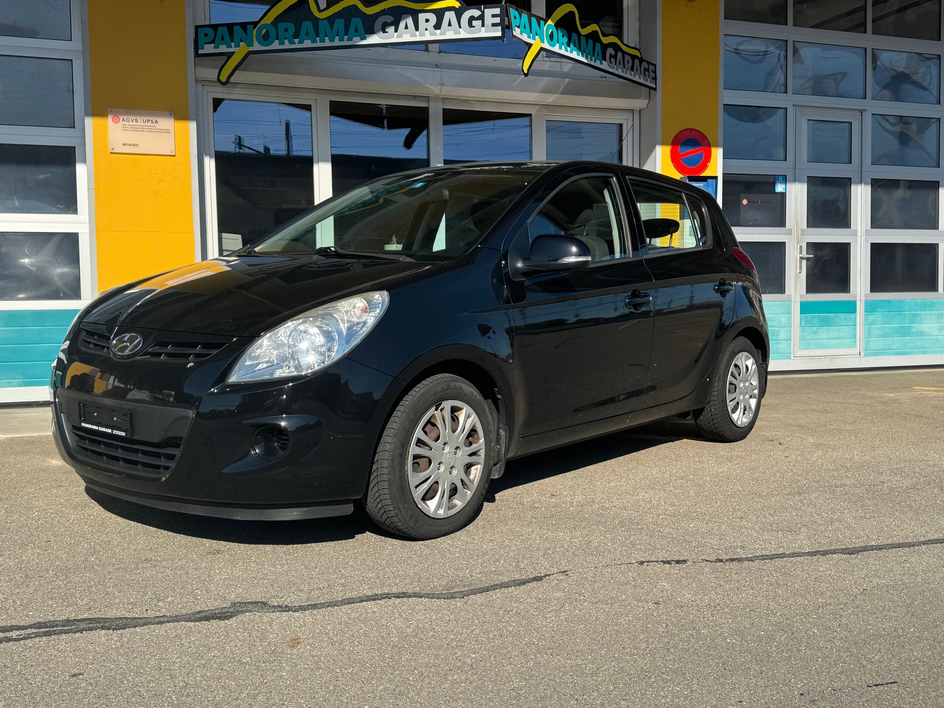 HYUNDAI i20 1.4 Style Automatic-image-2