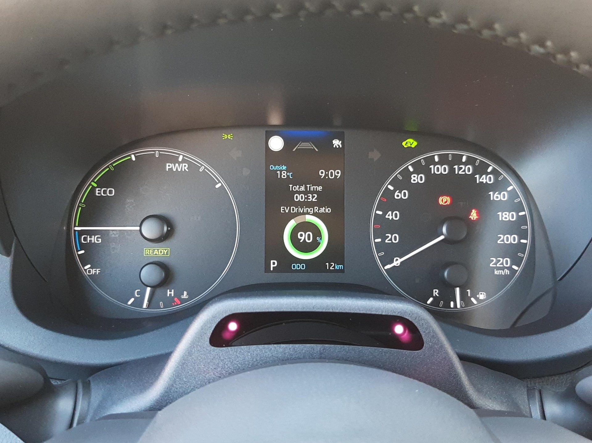 TOYOTA Yaris 1.5 VVT-i HSD Comfort-image-11