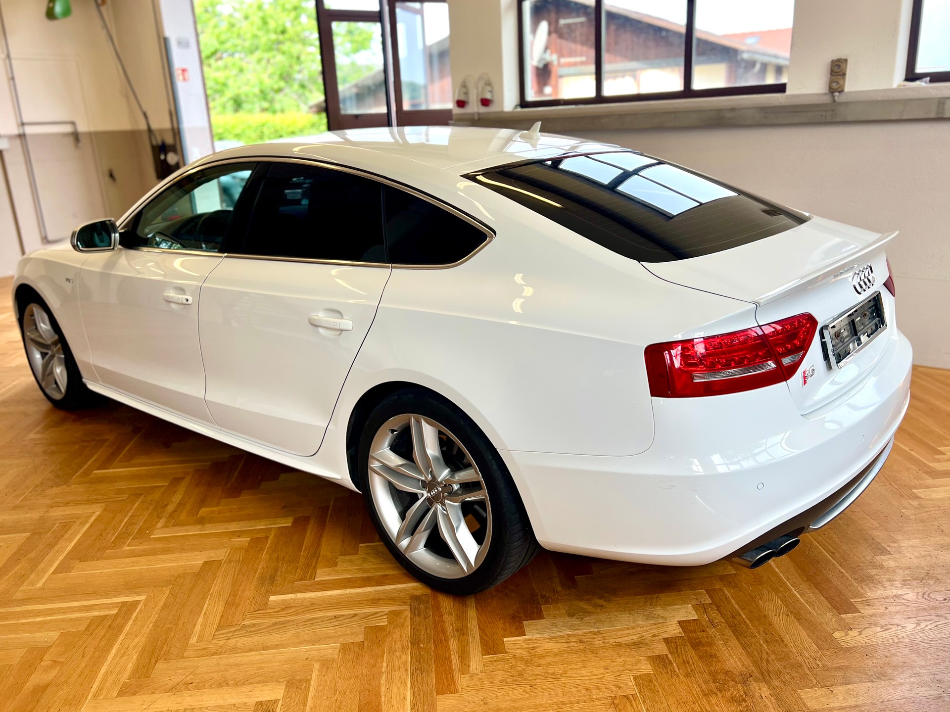 AUDI S5 Sportback 3.0 TFSI quattro S-tronic-image-5
