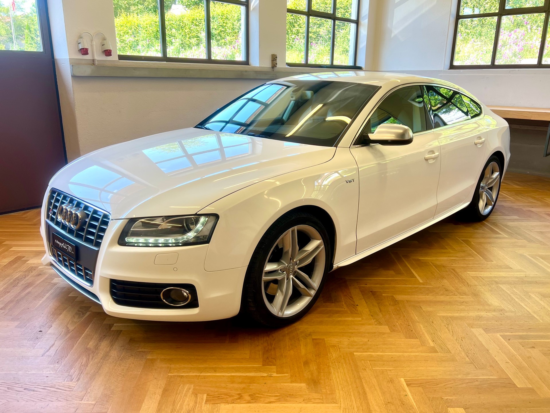 AUDI S5 Sportback 3.0 TFSI quattro S-tronic-showroom-element-2