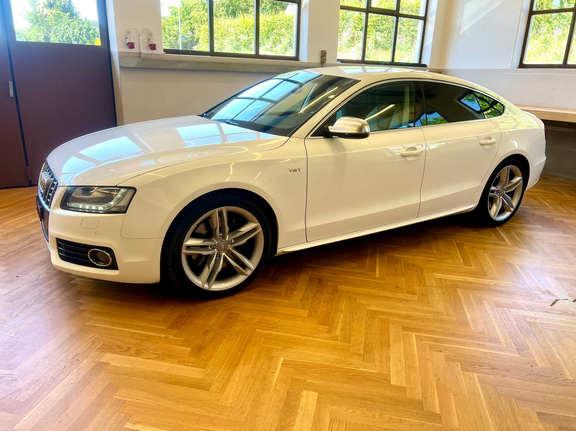 AUDI S5 Sportback 3.0 TFSI quattro S-tronic-showroom-element-3