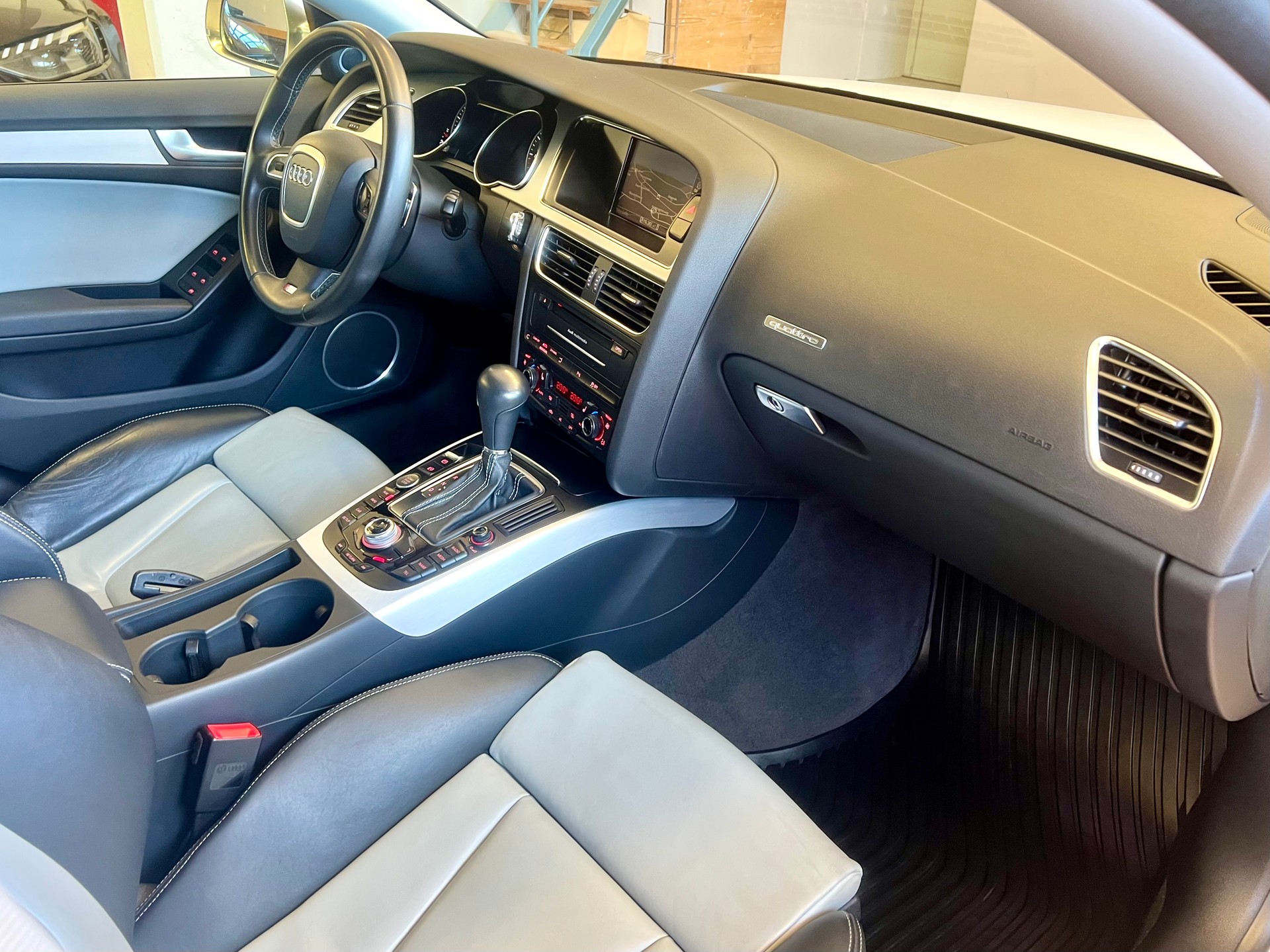 AUDI S5 Sportback 3.0 TFSI quattro S-tronic-image-24