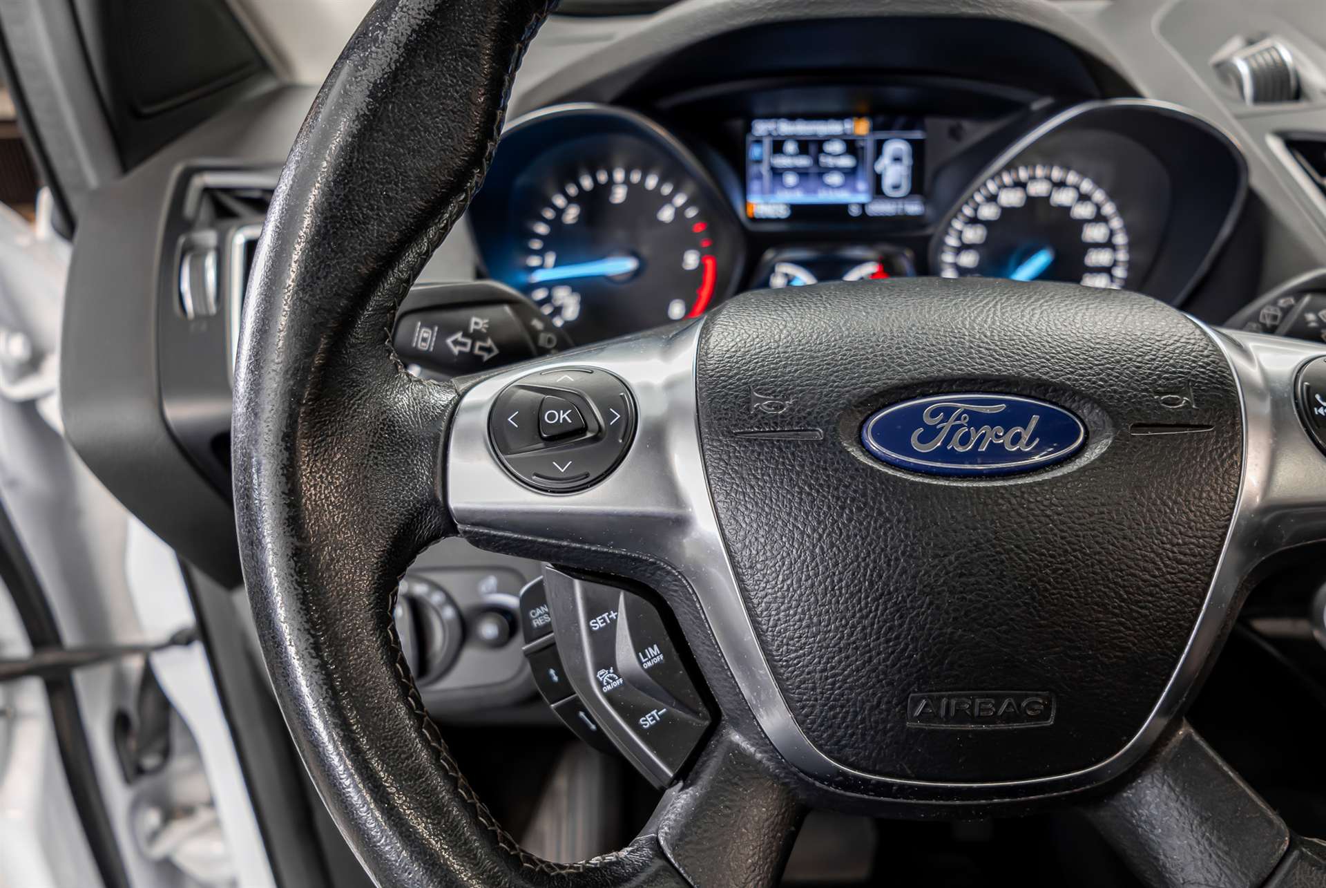 FORD Kuga 2.0 TDCi Titanium S 4WD PowerShift-image-7
