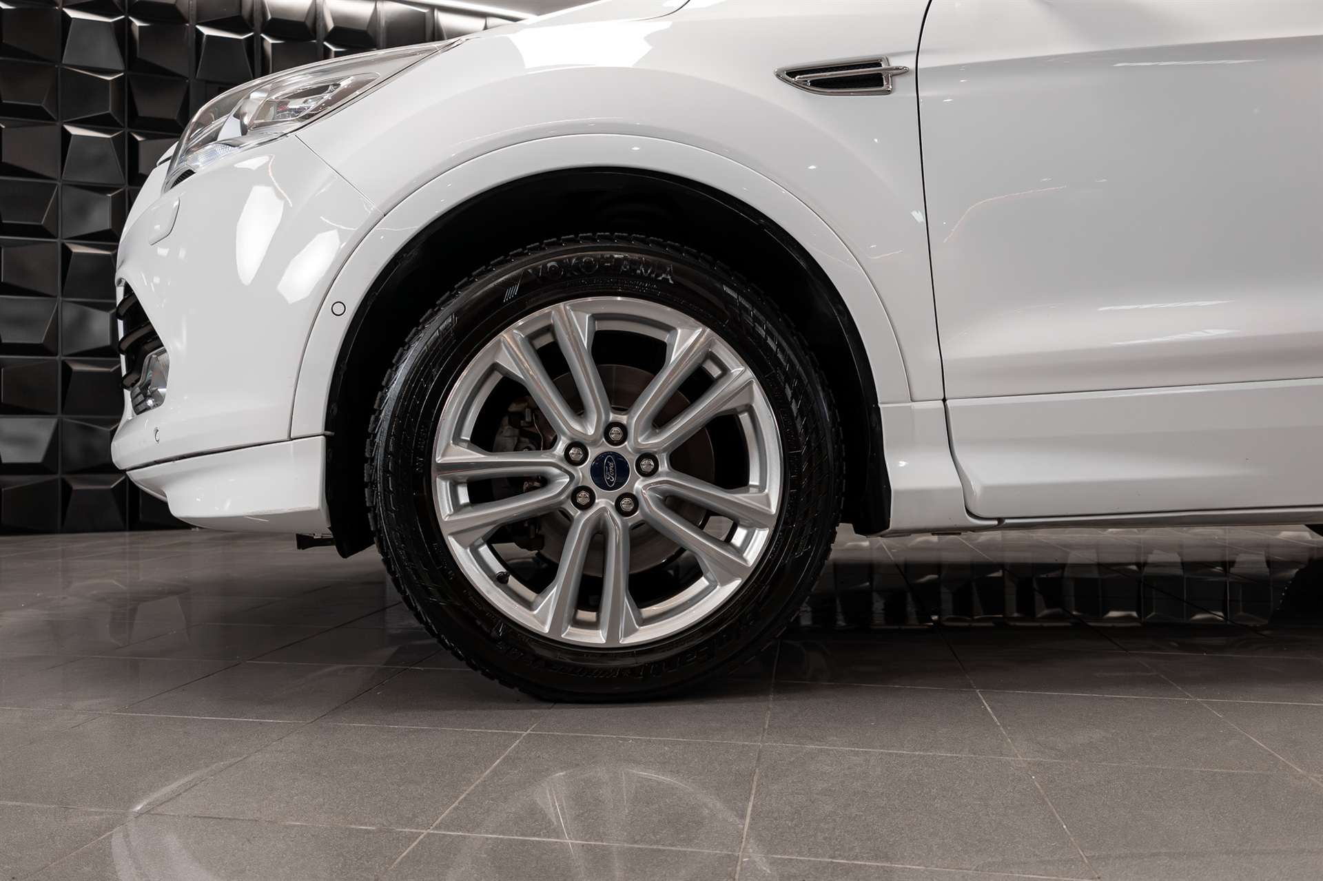 FORD Kuga 2.0 TDCi Titanium S 4WD PowerShift-image-24