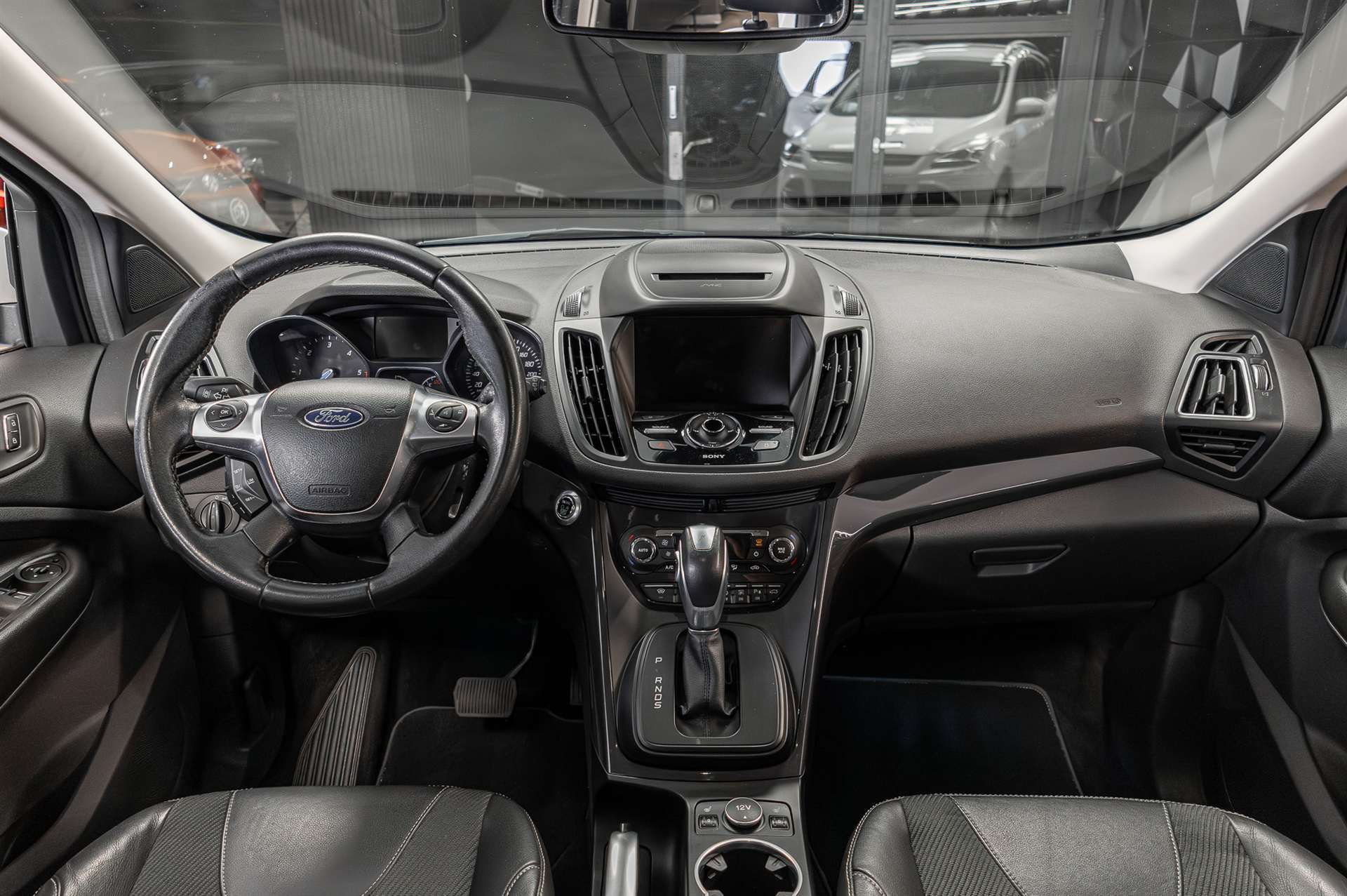 FORD Kuga 2.0 TDCi Titanium S 4WD PowerShift-image-5