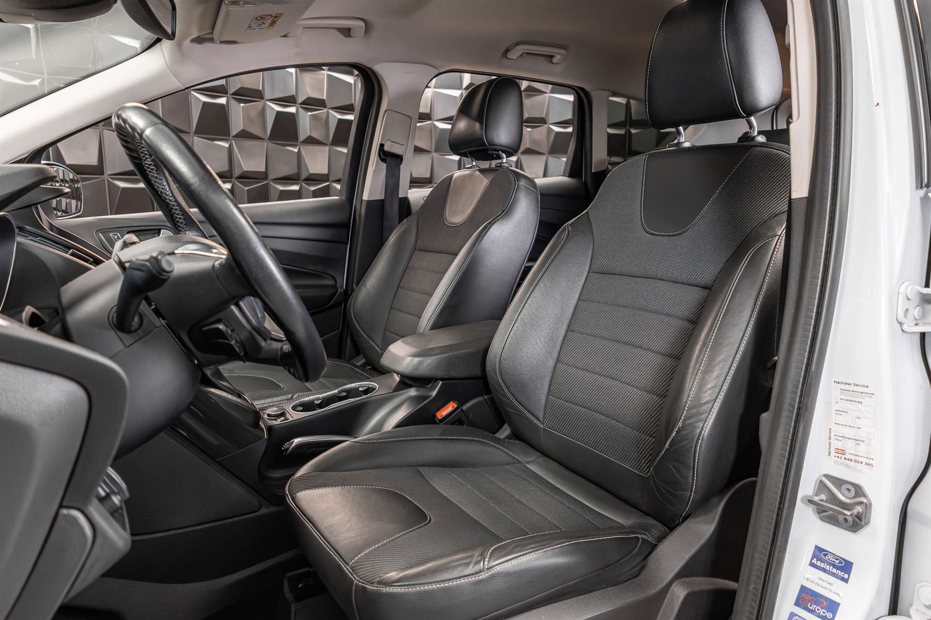 FORD Kuga 2.0 TDCi Titanium S 4WD PowerShift-image-13