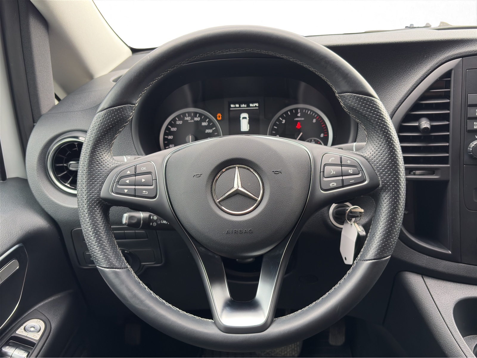MERCEDES-BENZ Vito 116 Kombi L 2.0 CDI Select-image-10