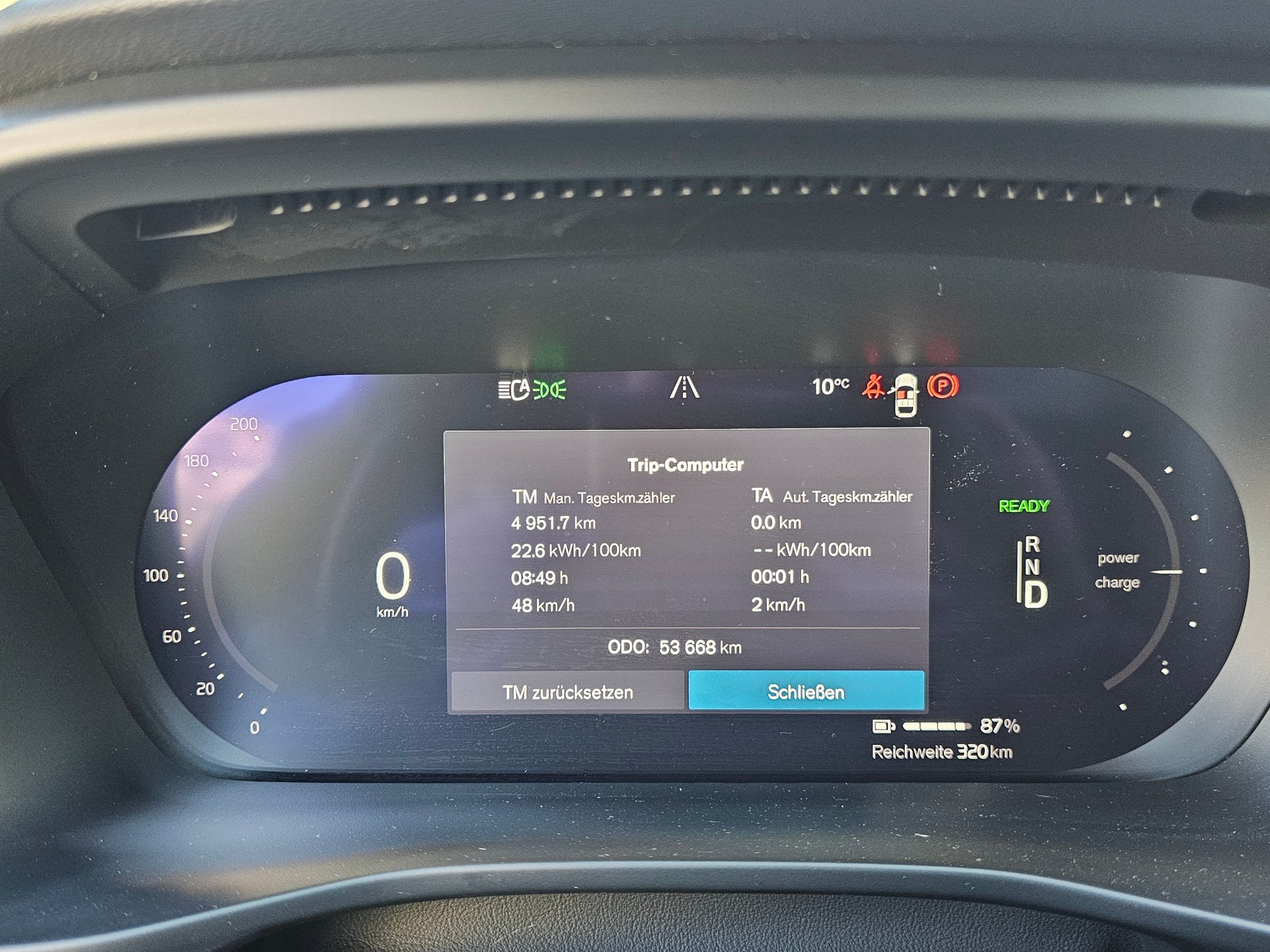 VOLVO C40 Recharge Twin-image-10