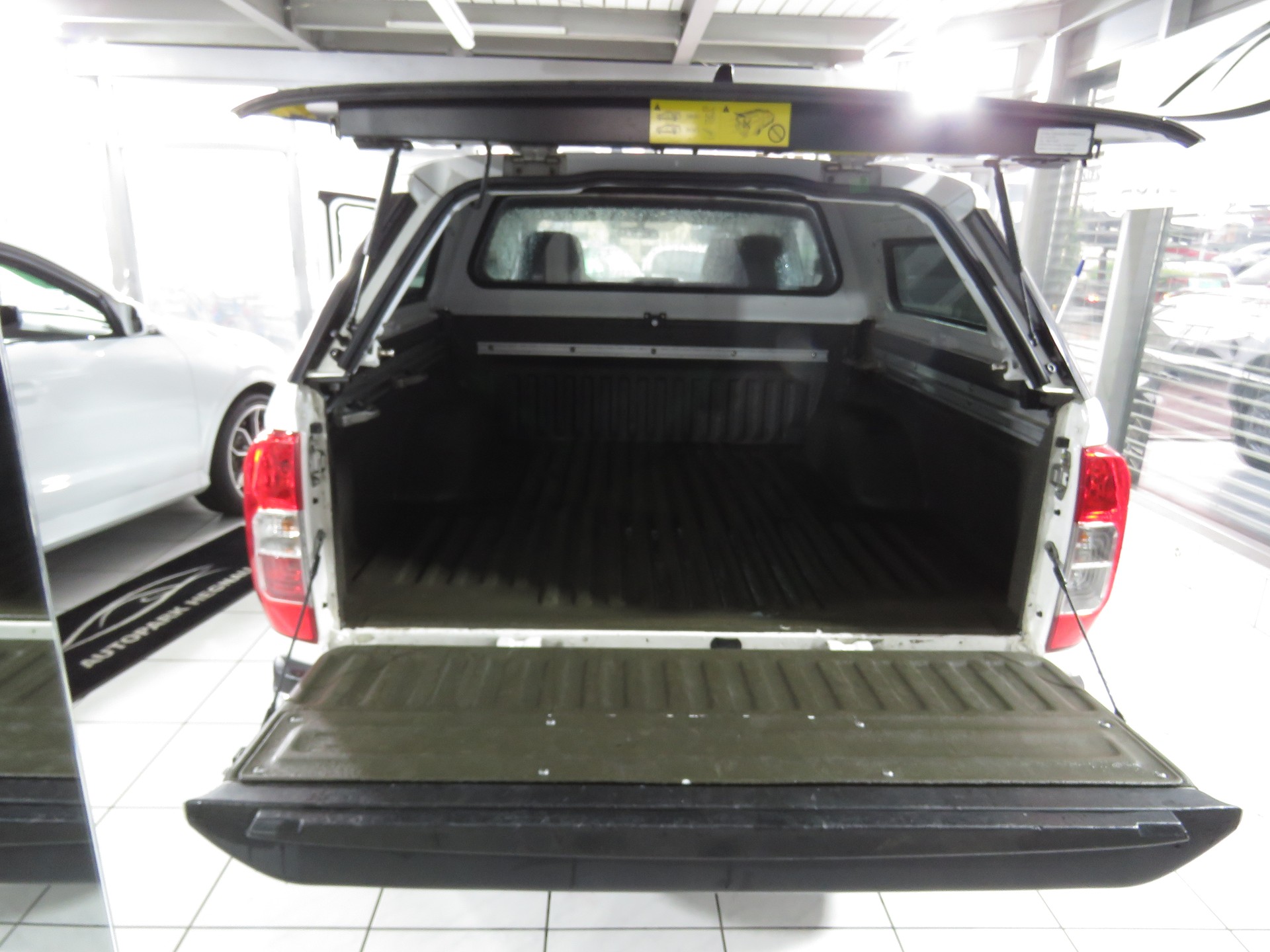 NISSAN Navara Double Cab Acenta 2.3 dCi 4WD (AHK 3.5 t, NL 850 kg)-image-14
