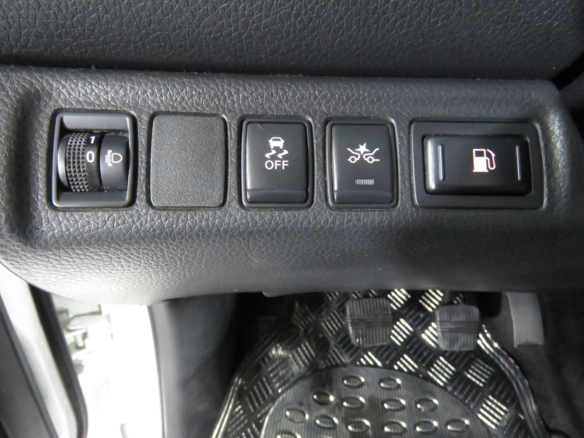 NISSAN Navara Double Cab Acenta 2.3 dCi 4WD (AHK 3.5 t, NL 850 kg)-image-20