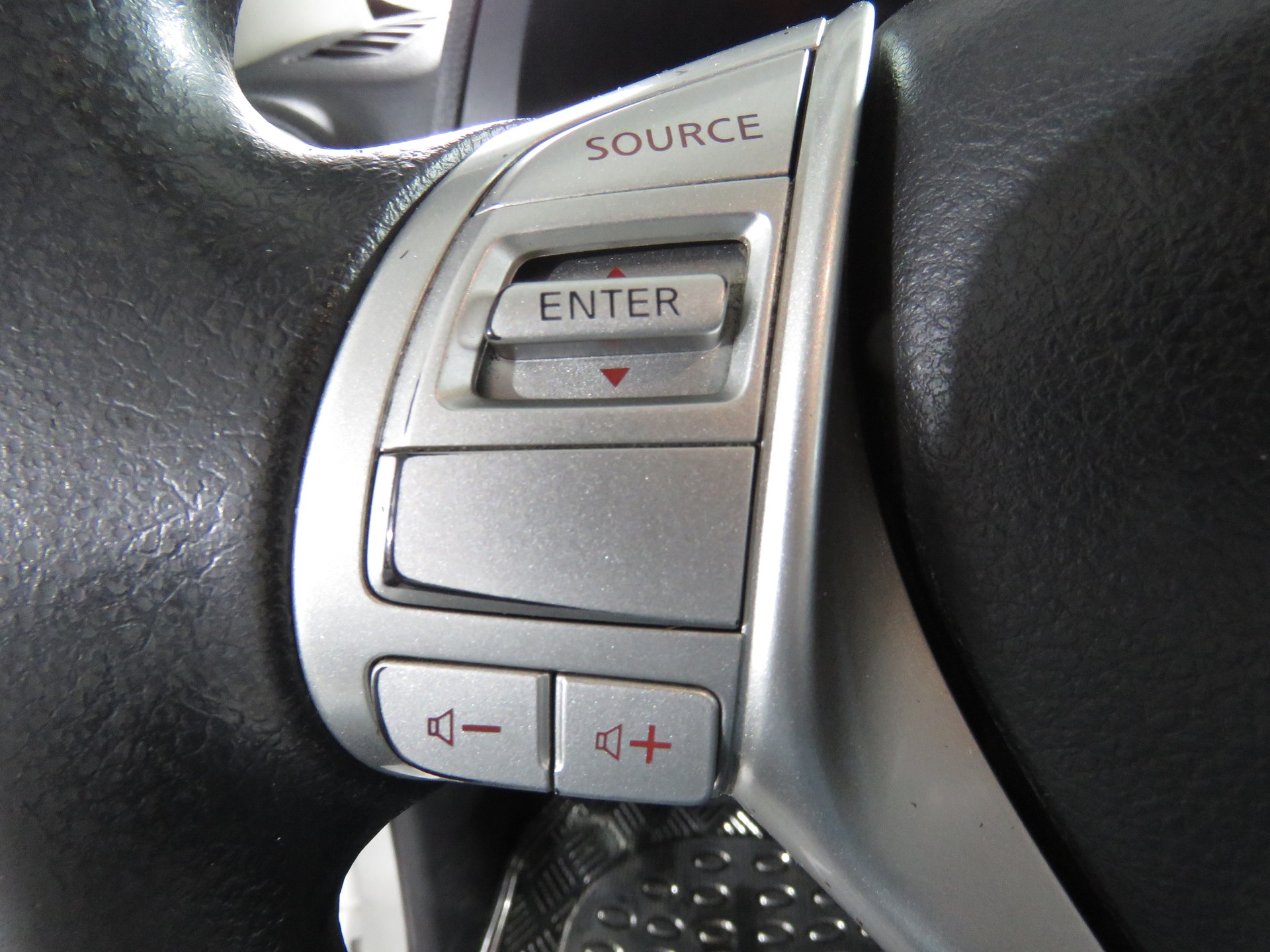 NISSAN Navara Double Cab Acenta 2.3 dCi 4WD (AHK 3.5 t, NL 850 kg)-image-19