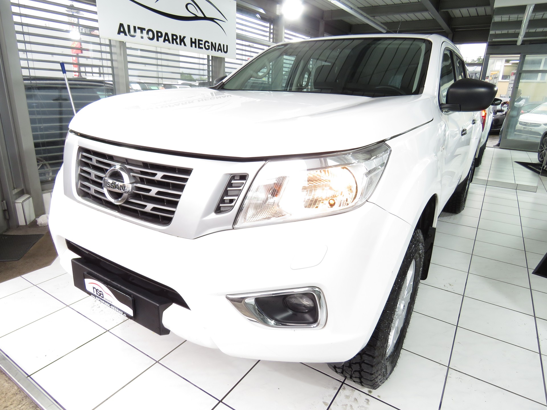 NISSAN Navara Double Cab Acenta 2.3 dCi 4WD (AHK 3.5 t, NL 850 kg)-image-22
