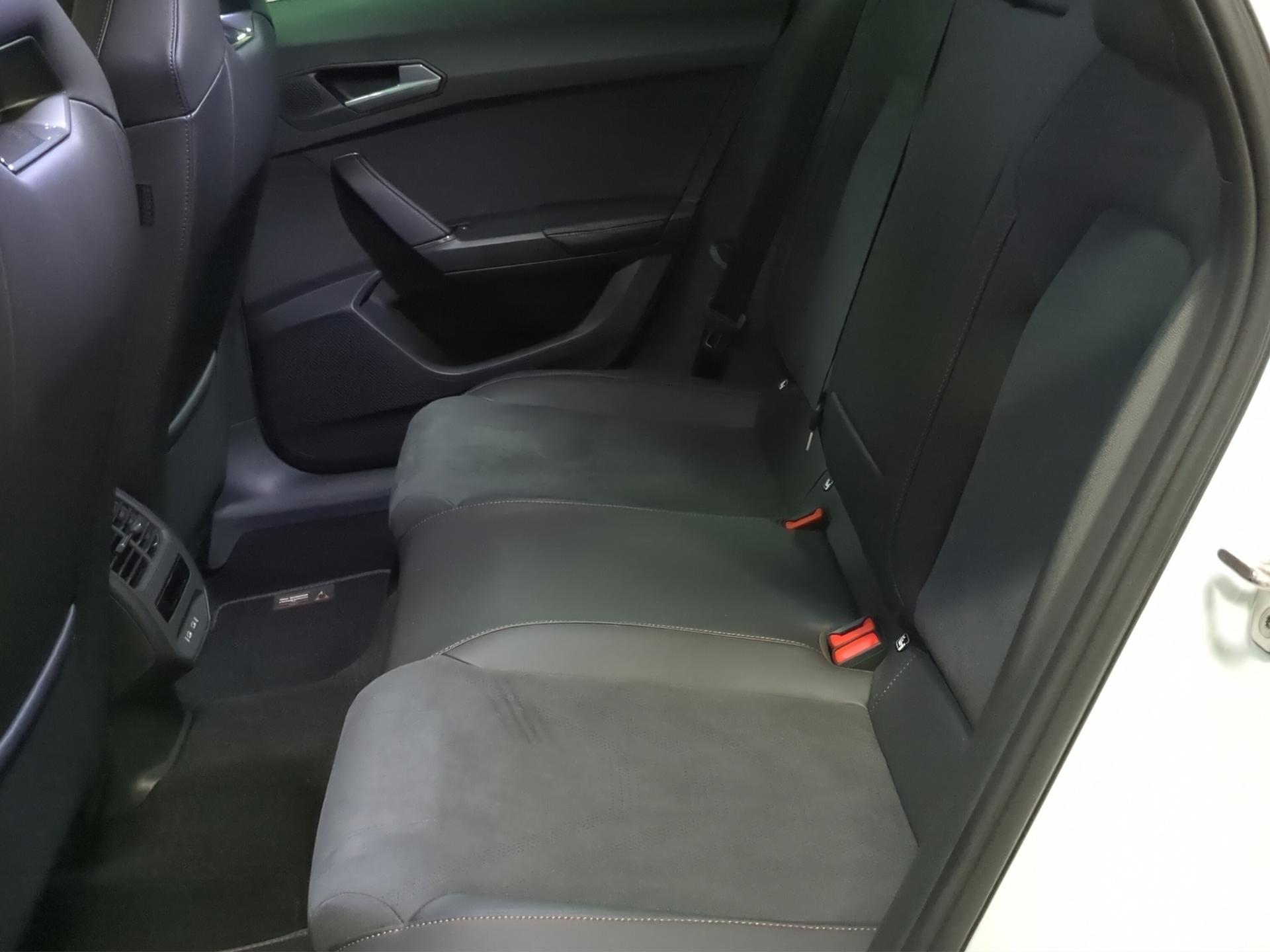 CUPRA Formentor 1.5 TSI DSG-image-13