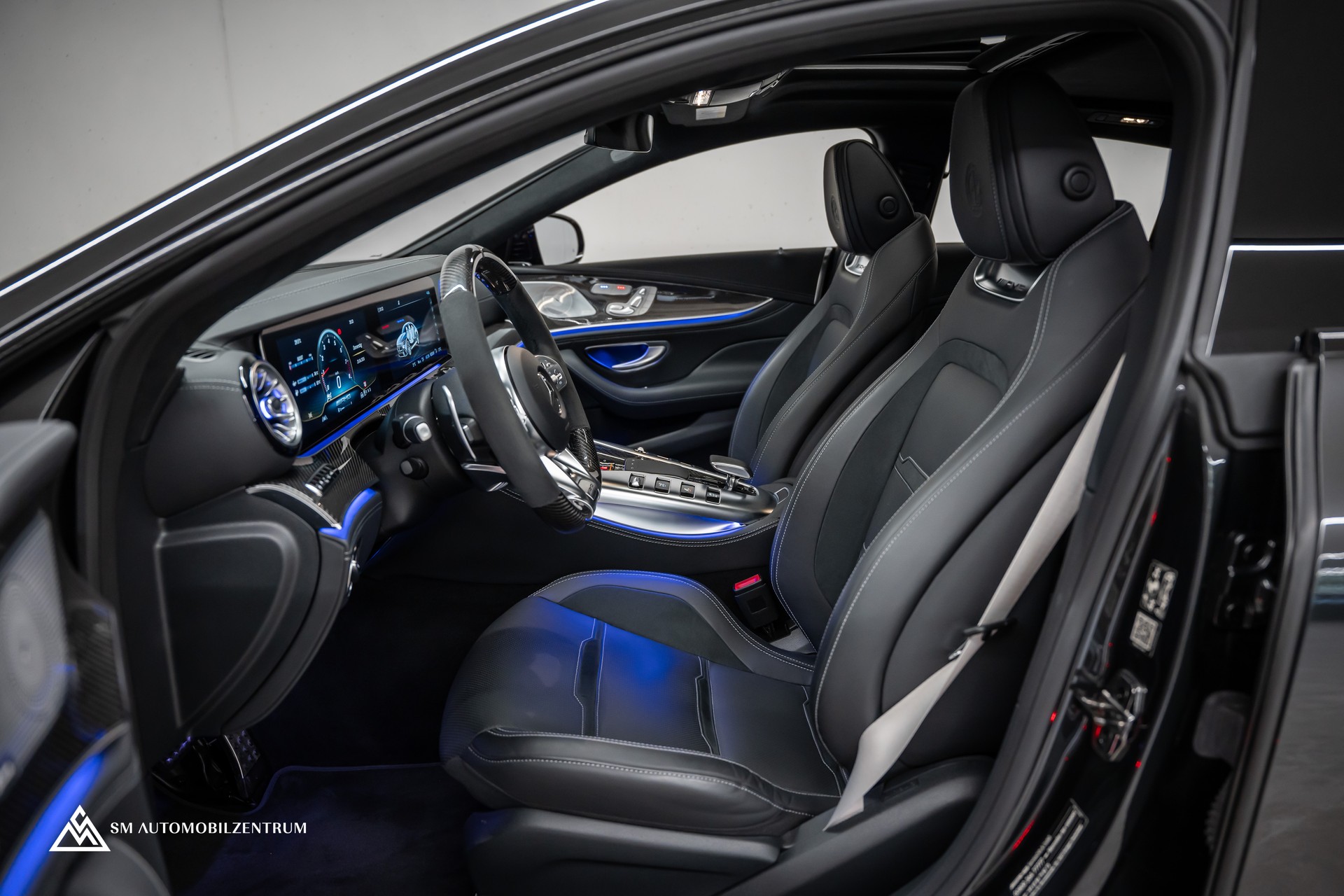 MERCEDES-BENZ AMG GT 63 S 4matic+ / Aeropaket / Carbon / Standheizung / Sitzbelüftung-image-21