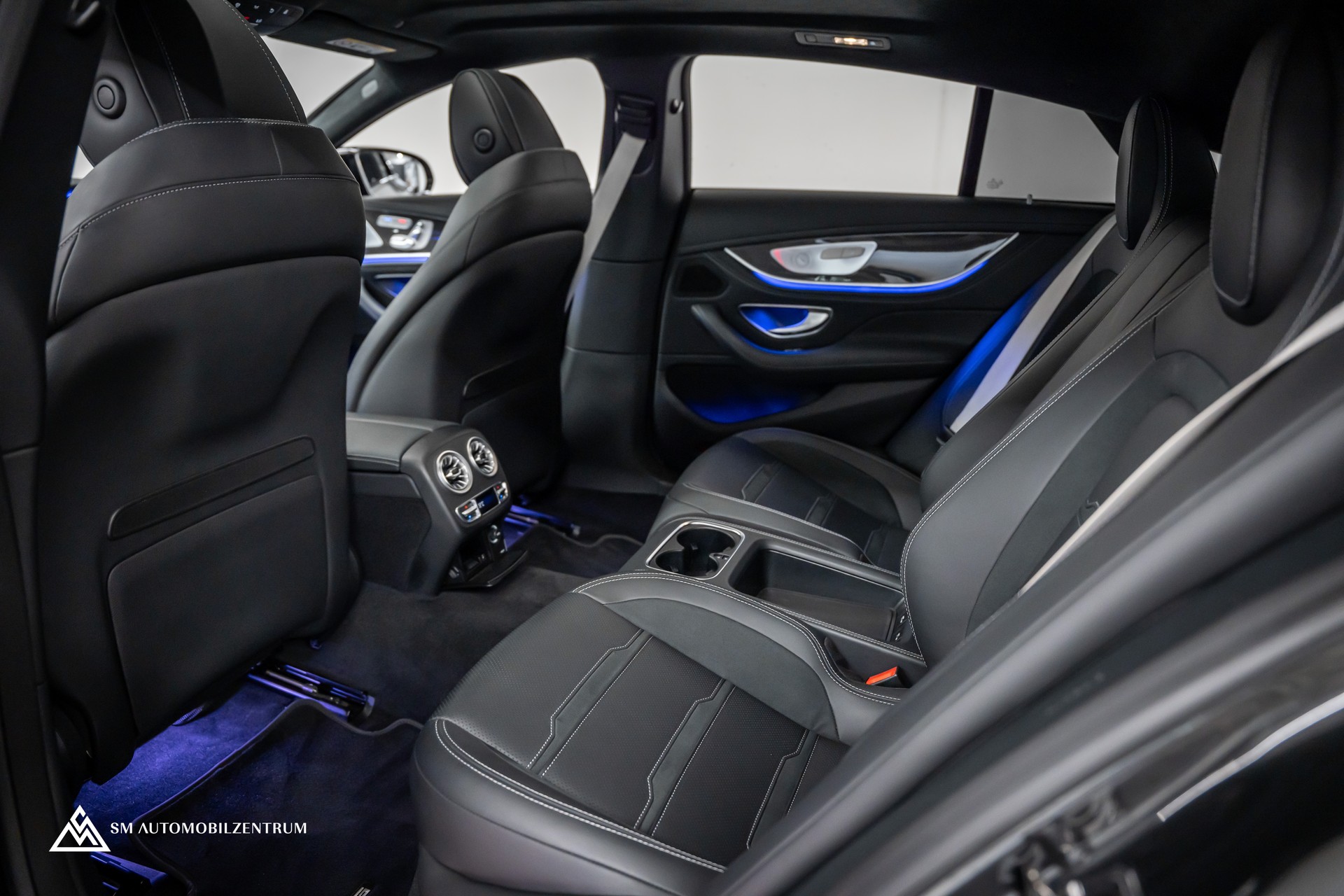 MERCEDES-BENZ AMG GT 63 S 4matic+ / Aeropaket / Carbon / Standheizung / Sitzbelüftung-image-23