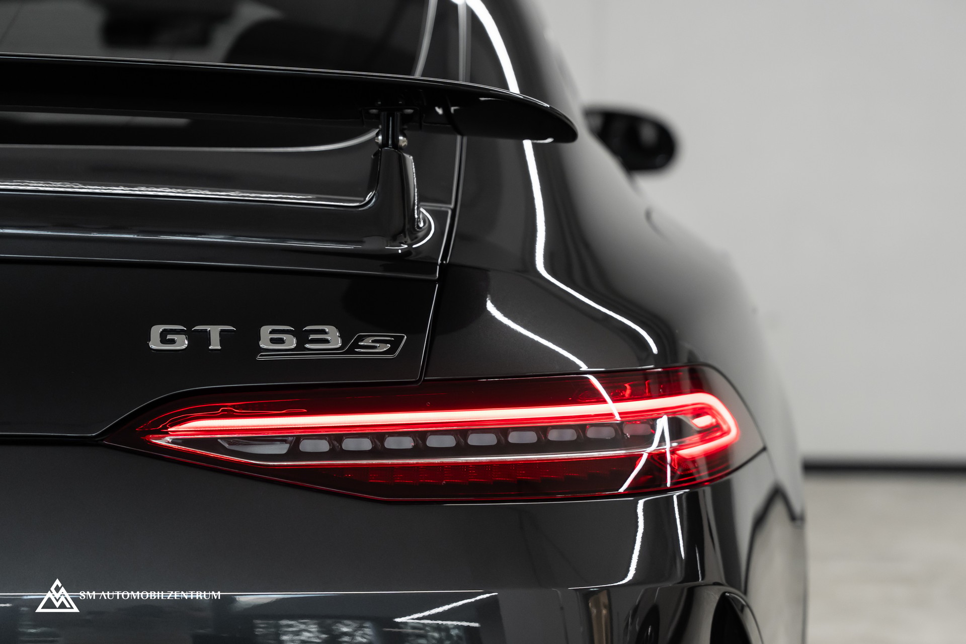 MERCEDES-BENZ AMG GT 63 S 4matic+ / Aeropaket / Carbon / Standheizung / Sitzbelüftung-image-14